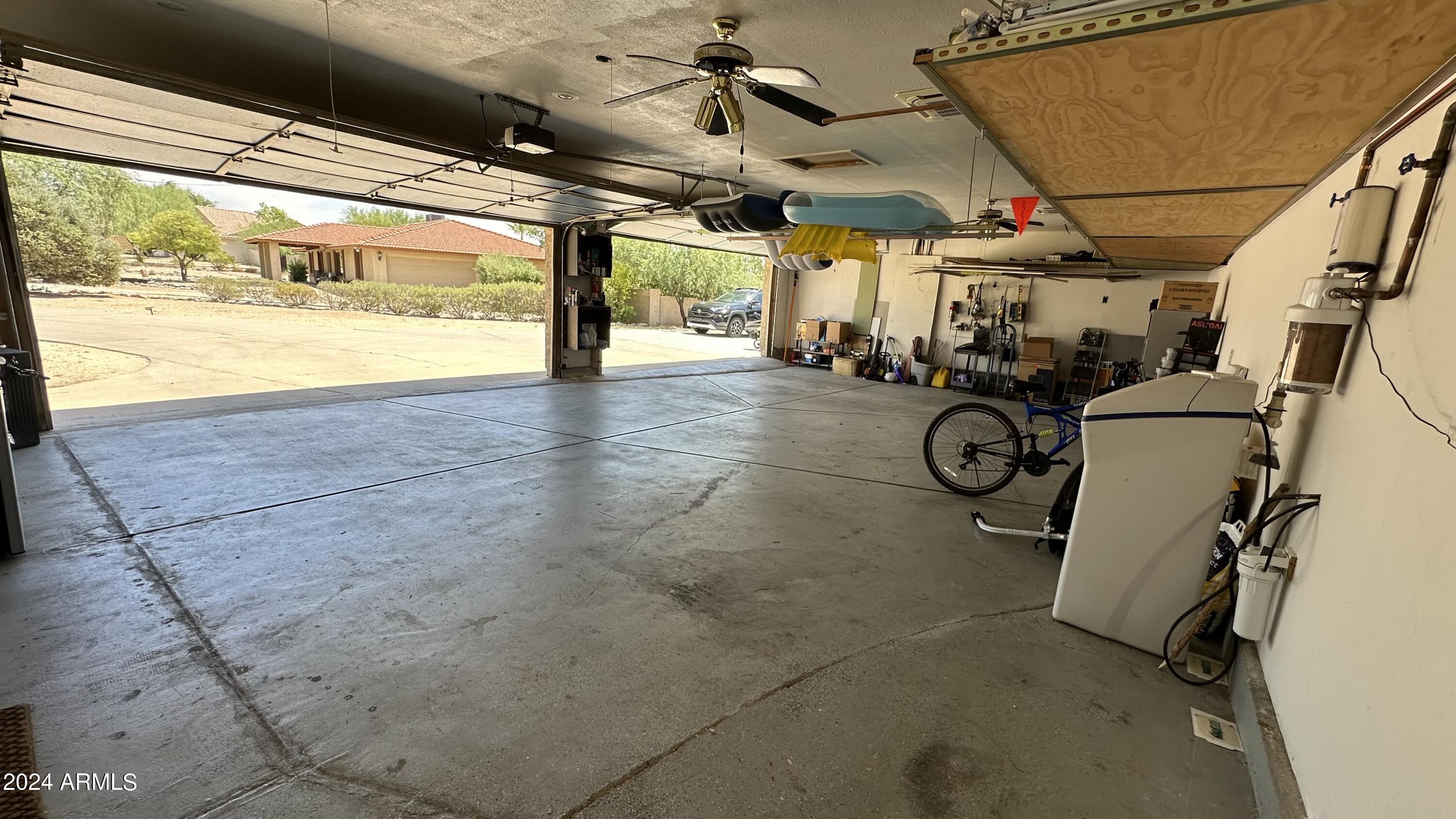 6203 E DESERT VISTA Trail