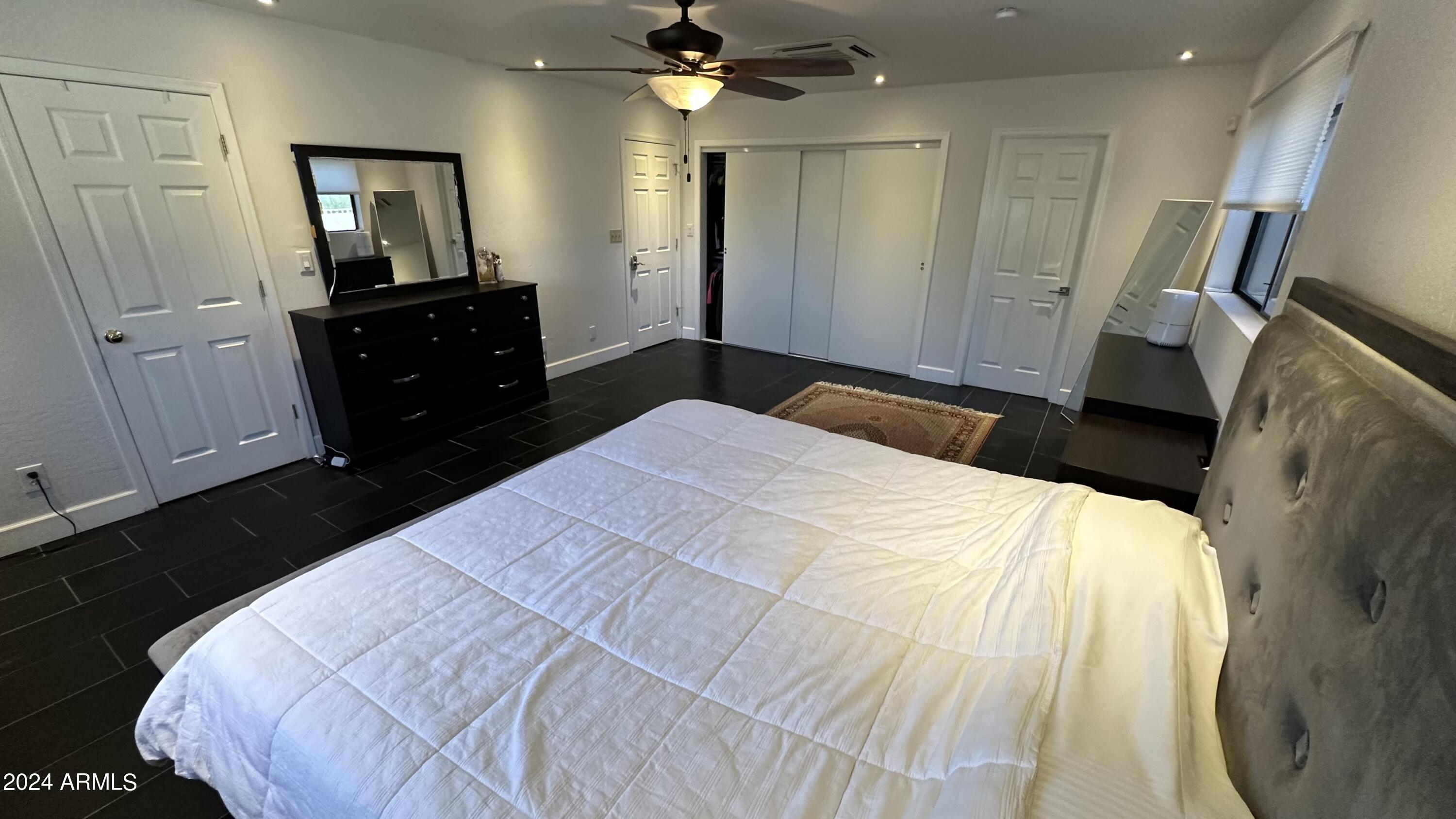 6203 E DESERT VISTA Trail