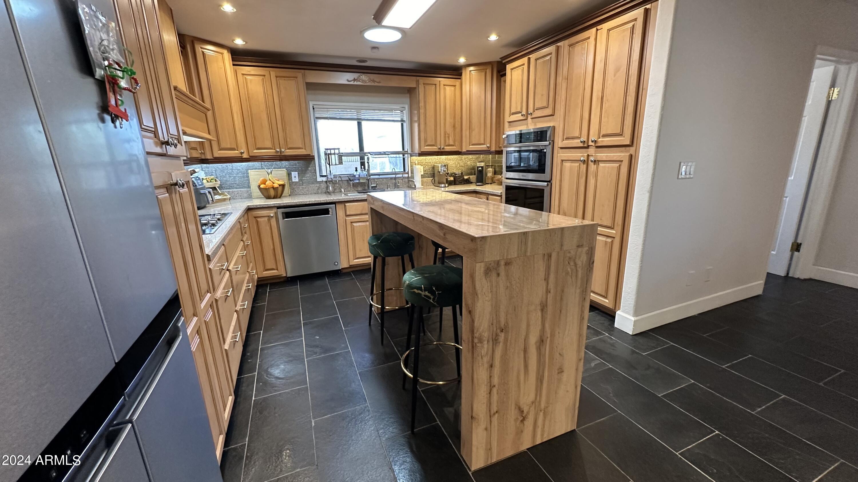 6203 E DESERT VISTA Trail