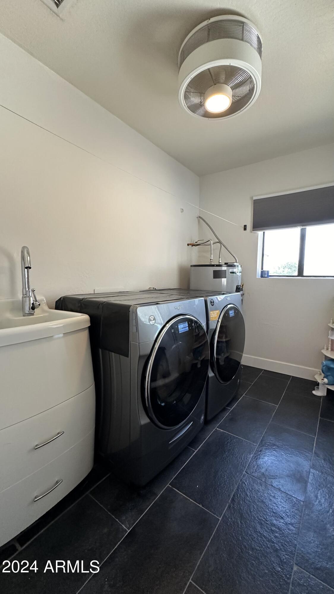 6203 E DESERT VISTA Trail