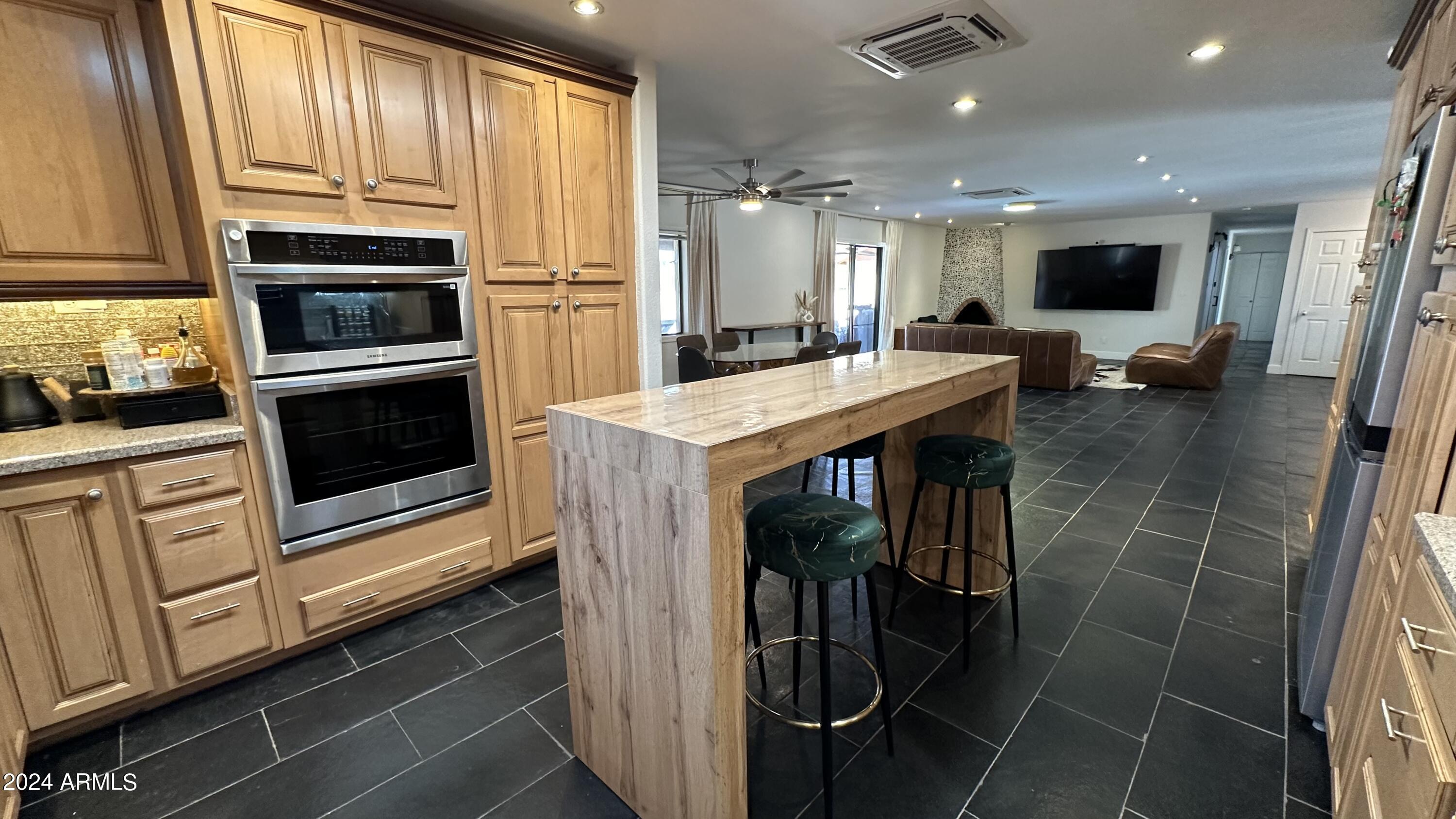 6203 E DESERT VISTA Trail