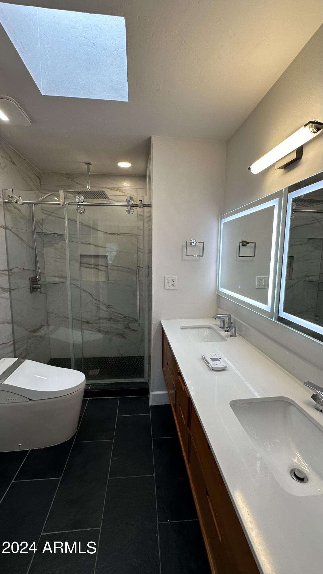 6203 E DESERT VISTA Trail