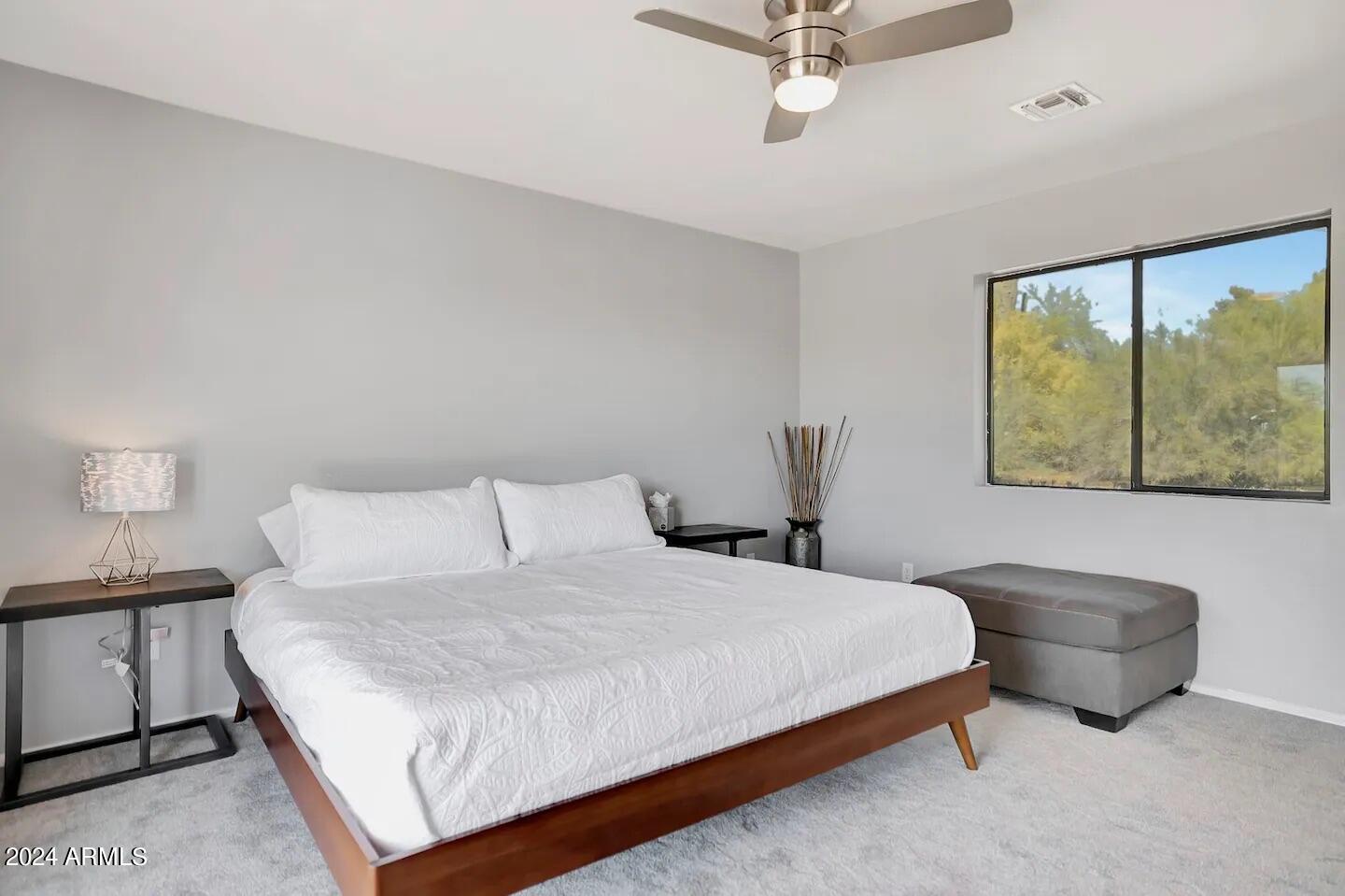 6203 E DESERT VISTA Trail