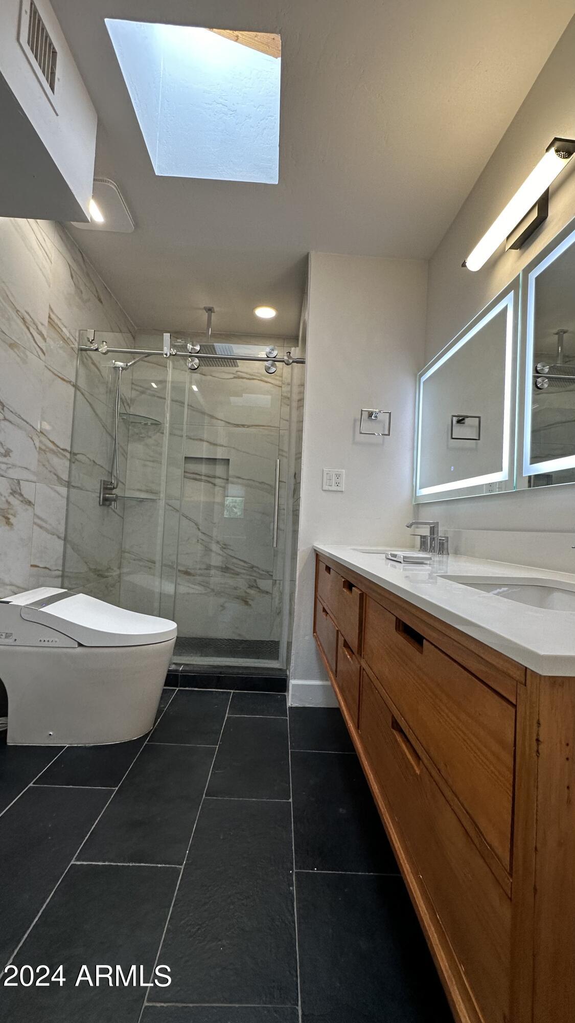 6203 E DESERT VISTA Trail