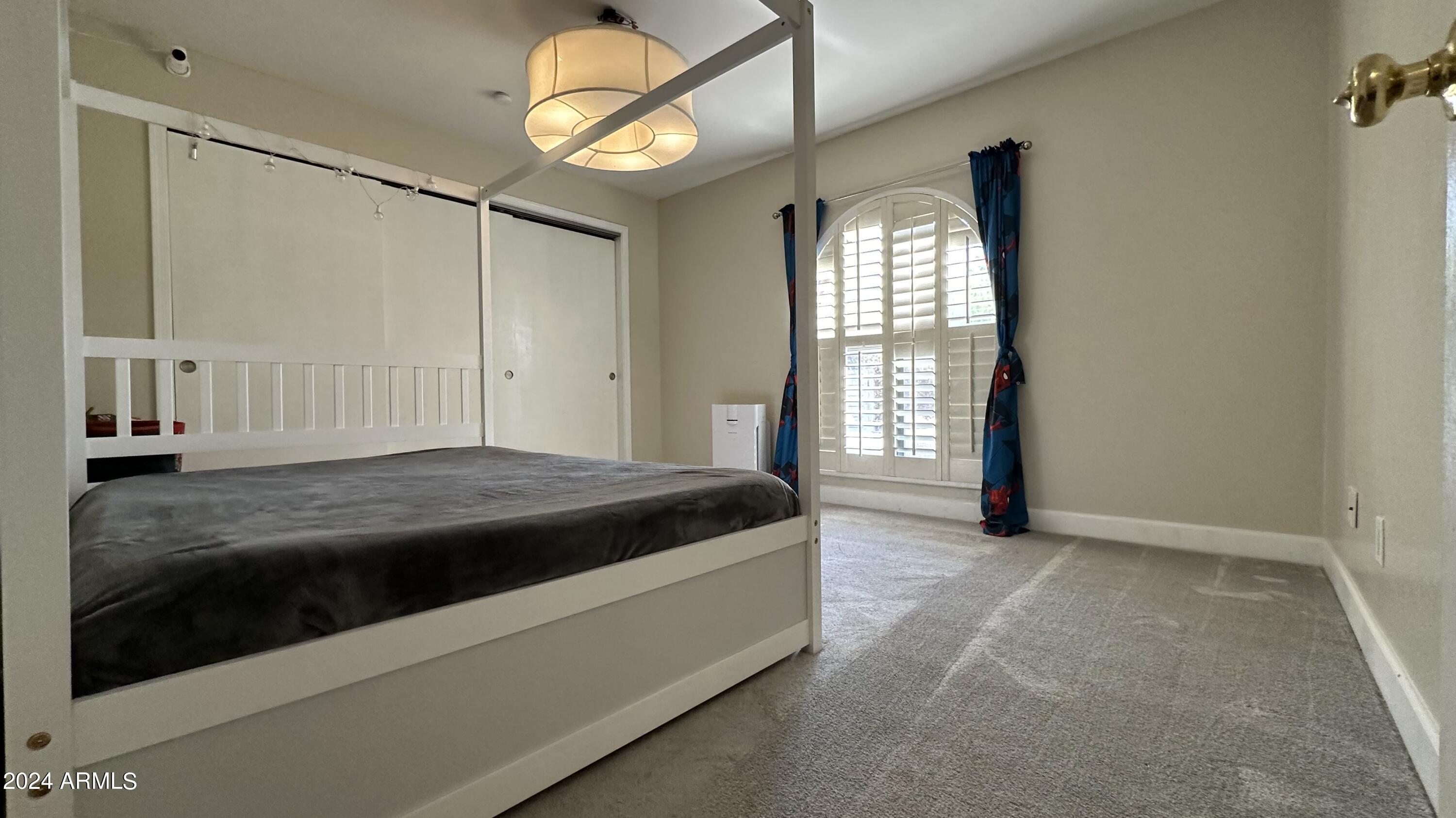 6203 E DESERT VISTA Trail