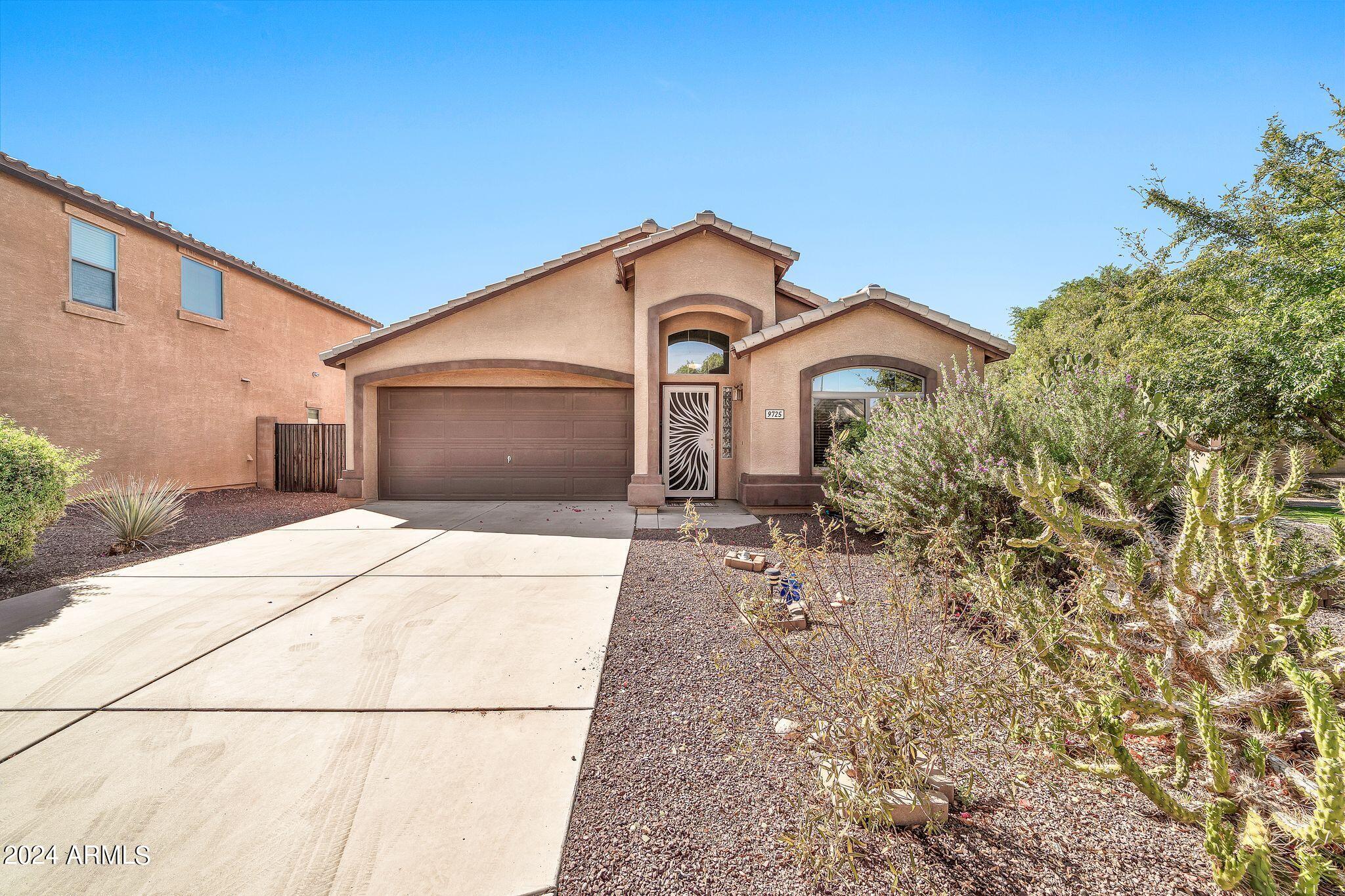 9725 W CARON Drive