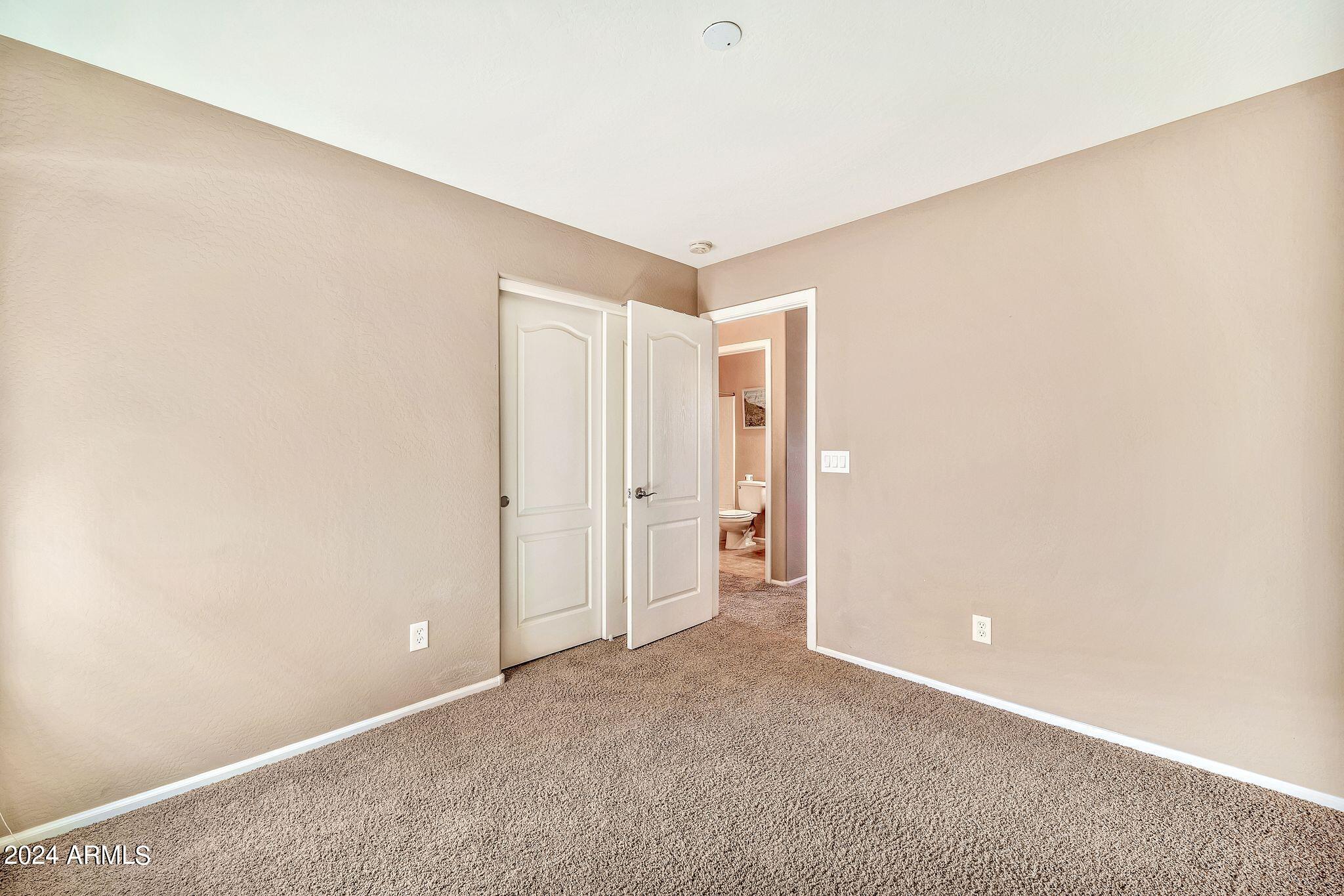 9725 W CARON Drive