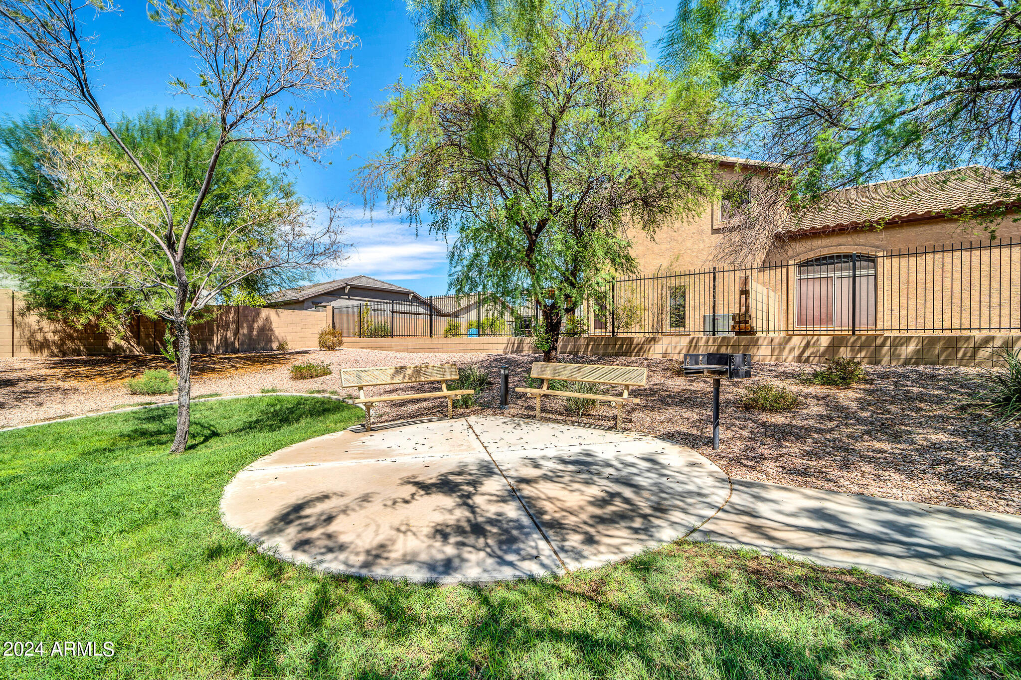9725 W CARON Drive