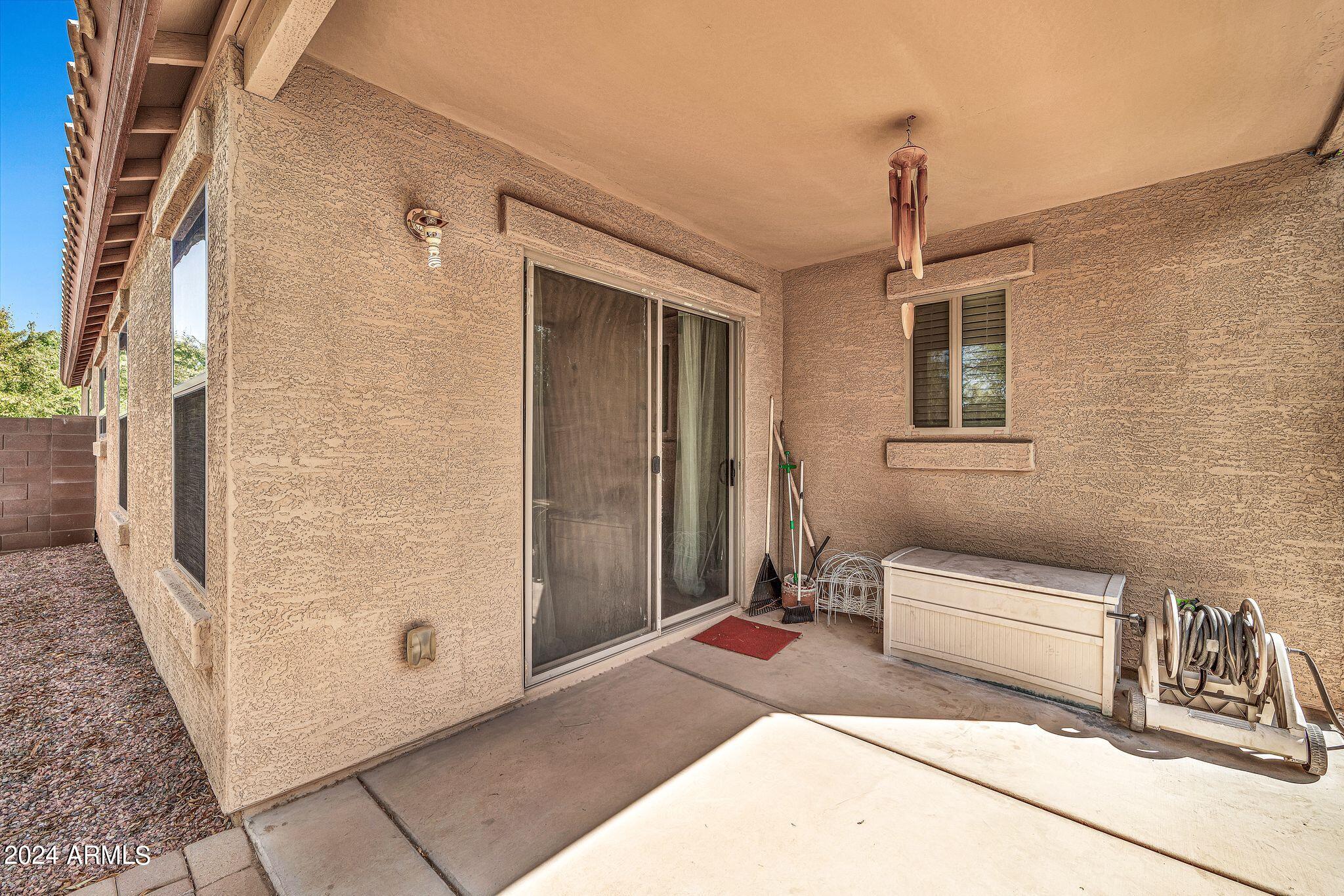 9725 W CARON Drive