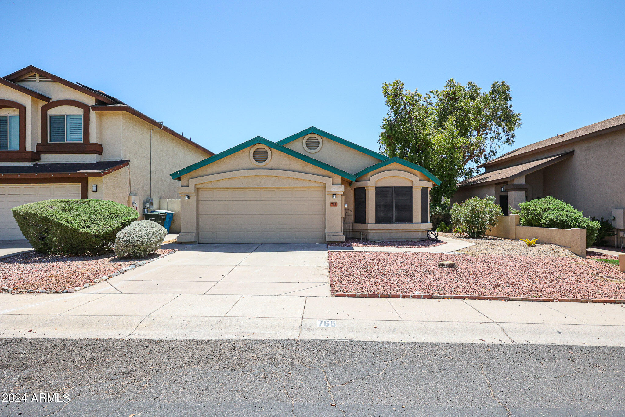 765 E ROSEMONTE Drive