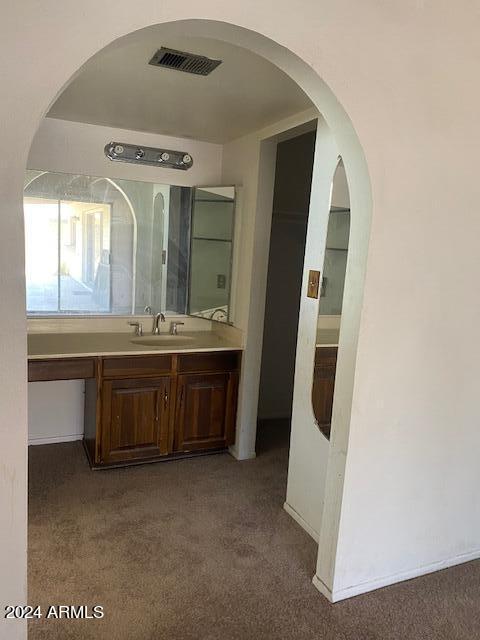 2214 S LAS FLORES --