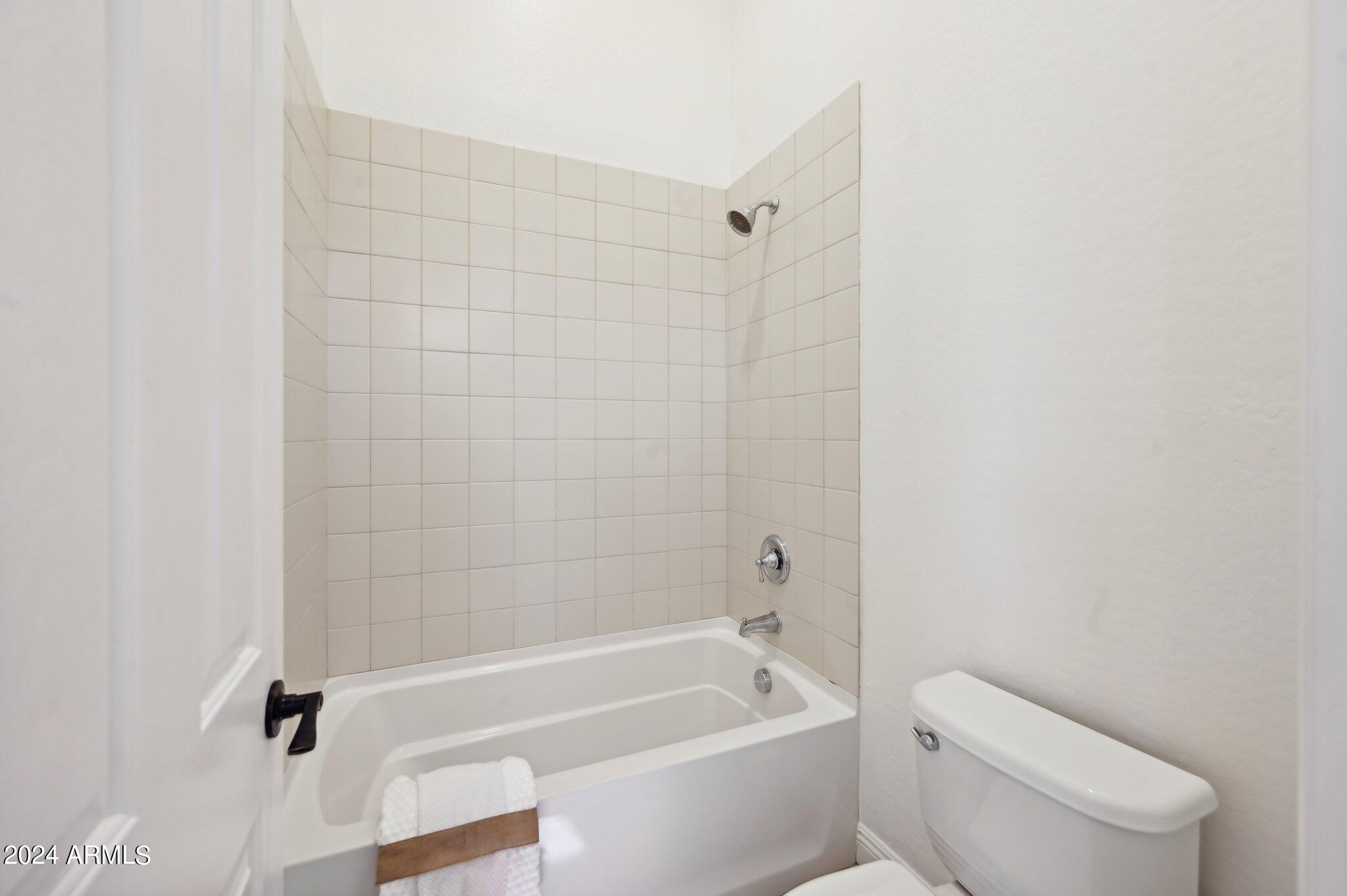 4935 W LARIAT Lane
