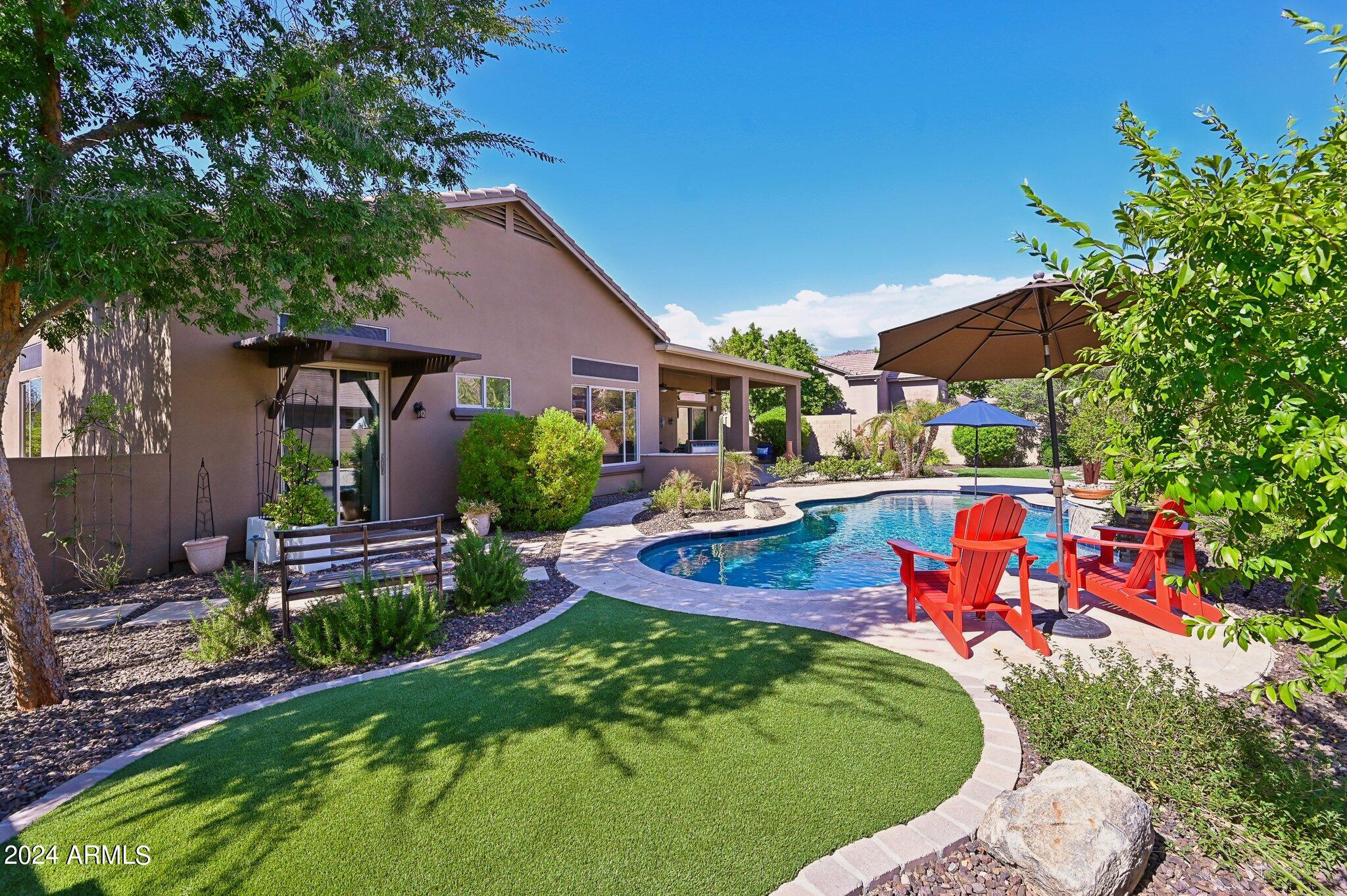 4935 W LARIAT Lane