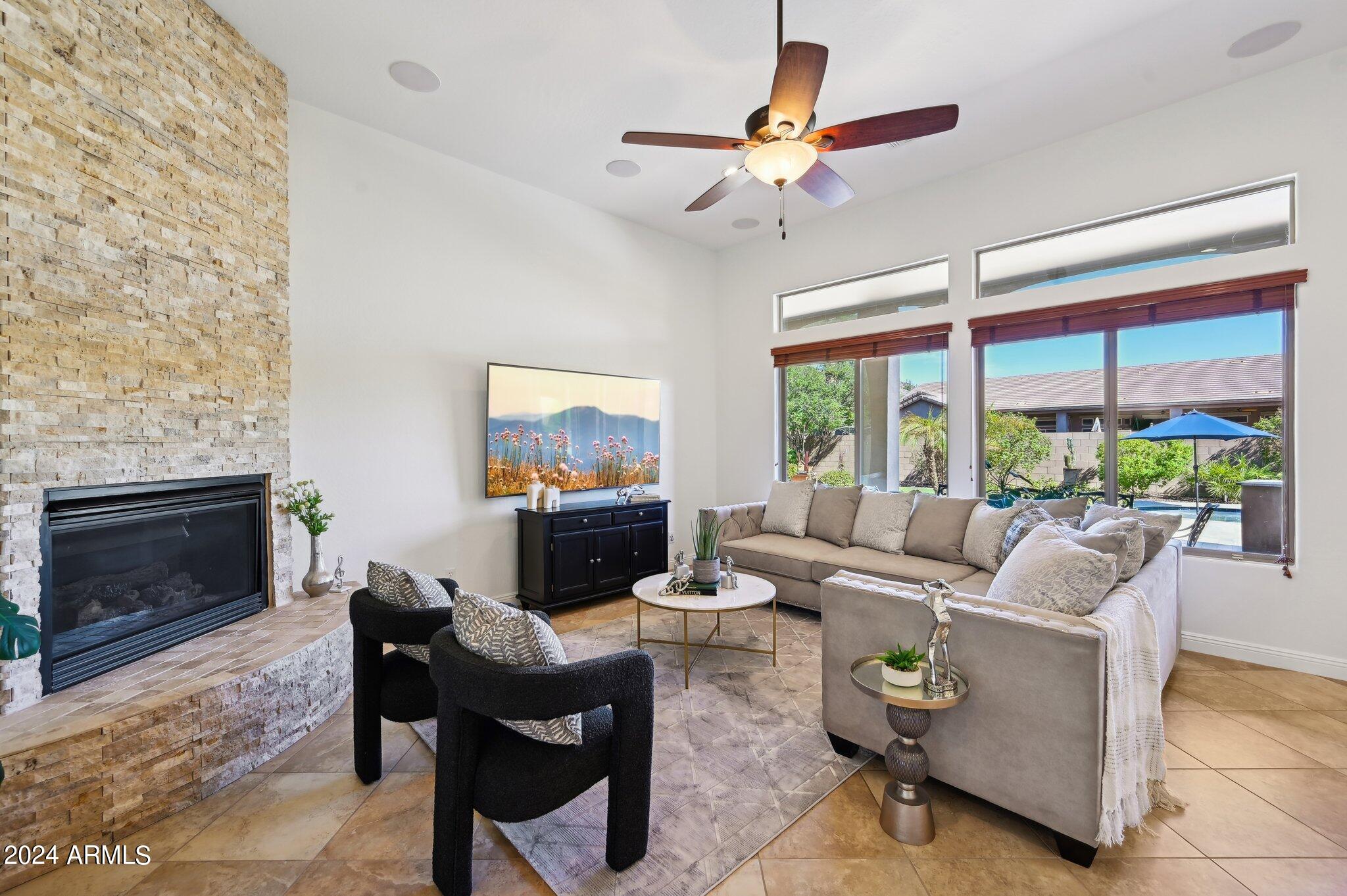 4935 W LARIAT Lane