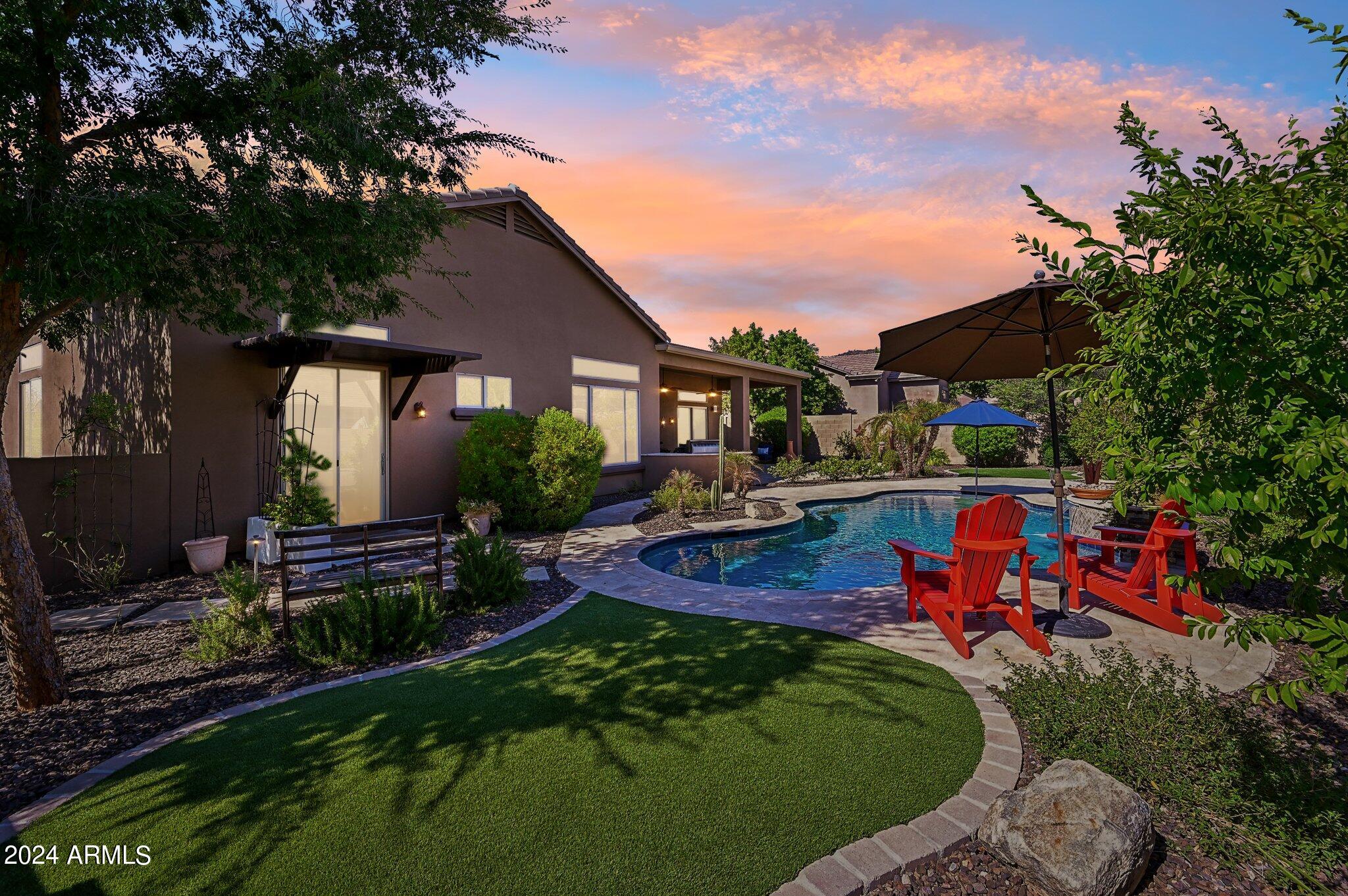 4935 W LARIAT Lane