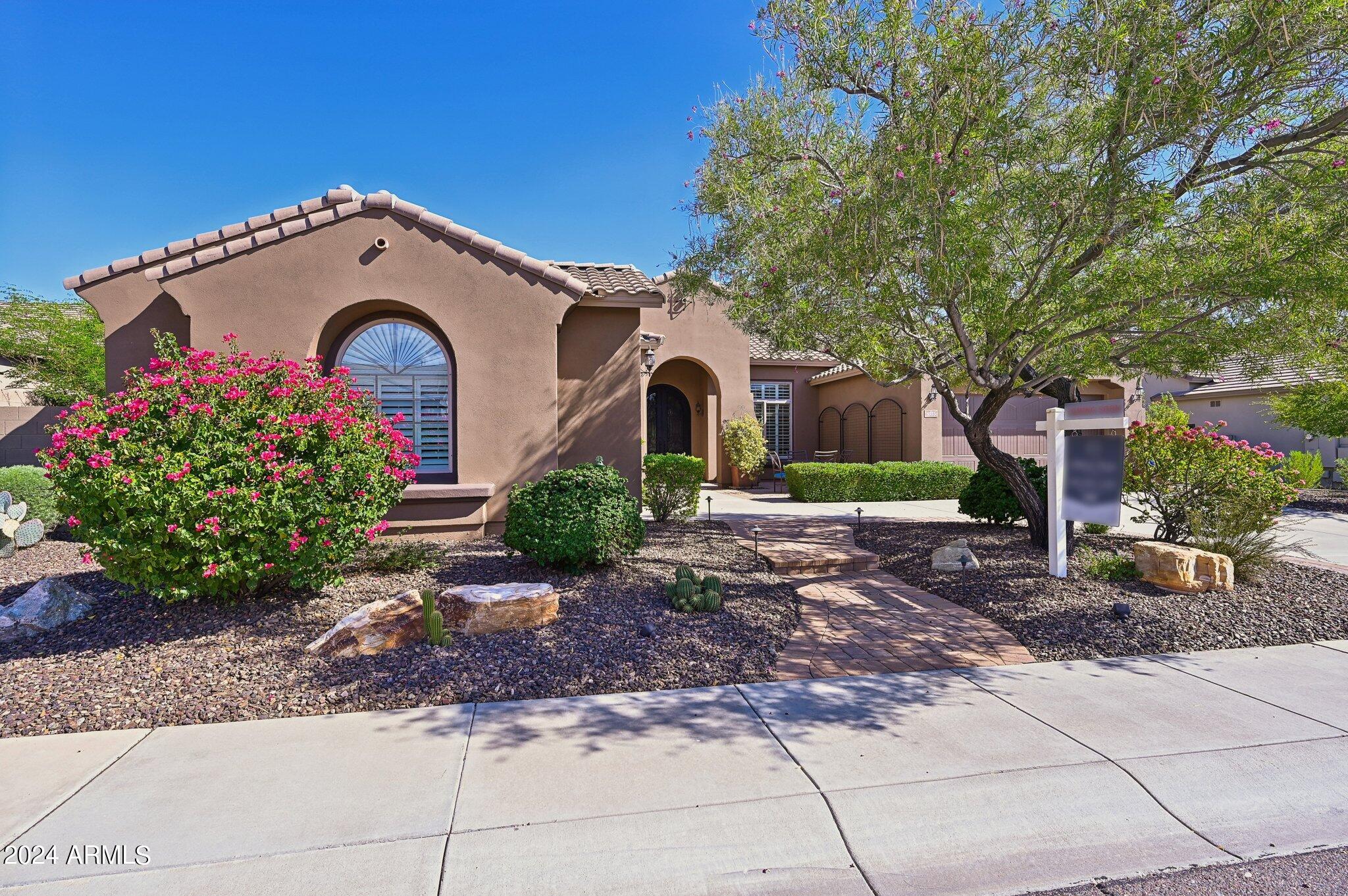 4935 W LARIAT Lane