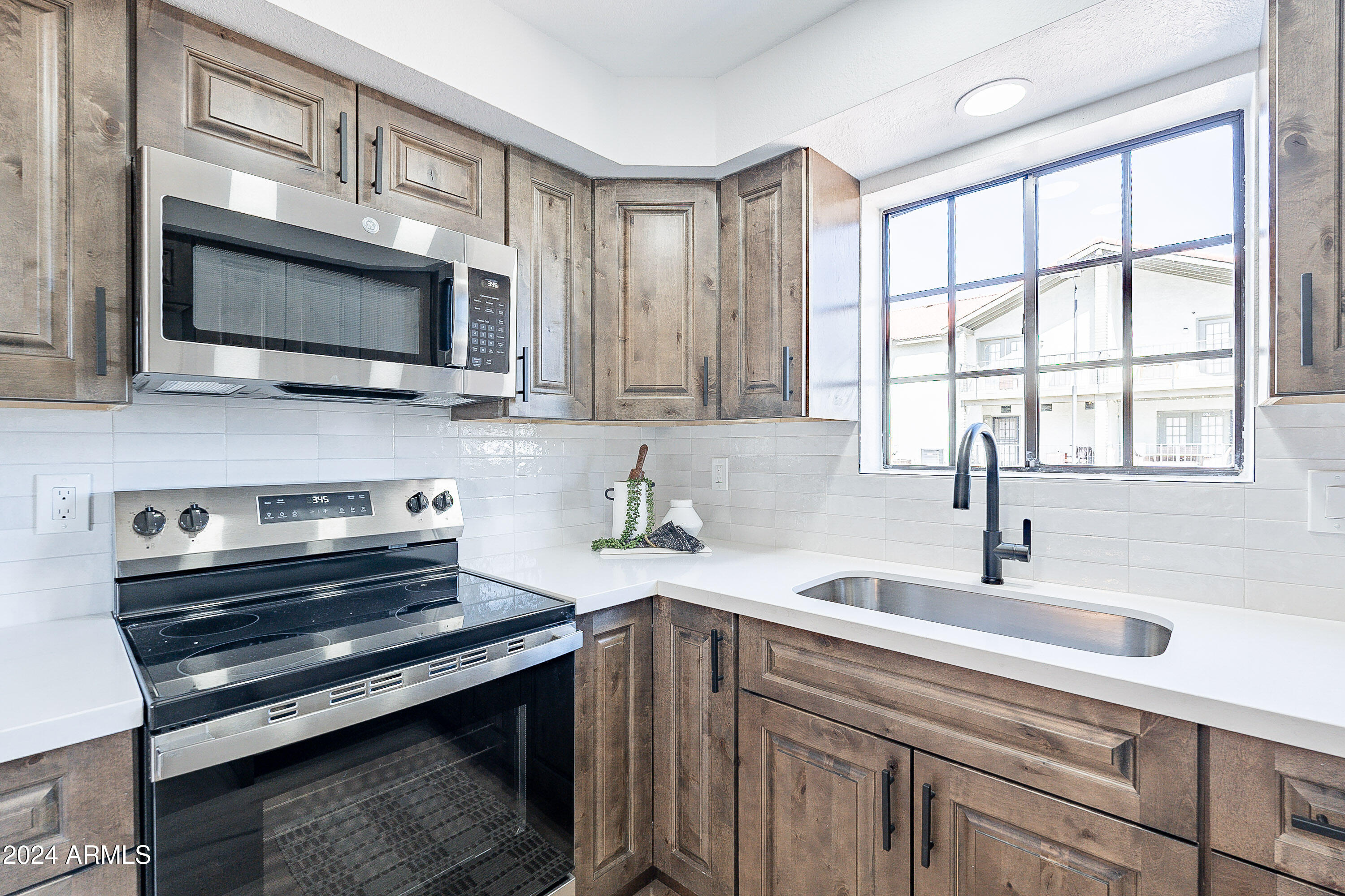 2315 W UNION HILLS Drive # 109