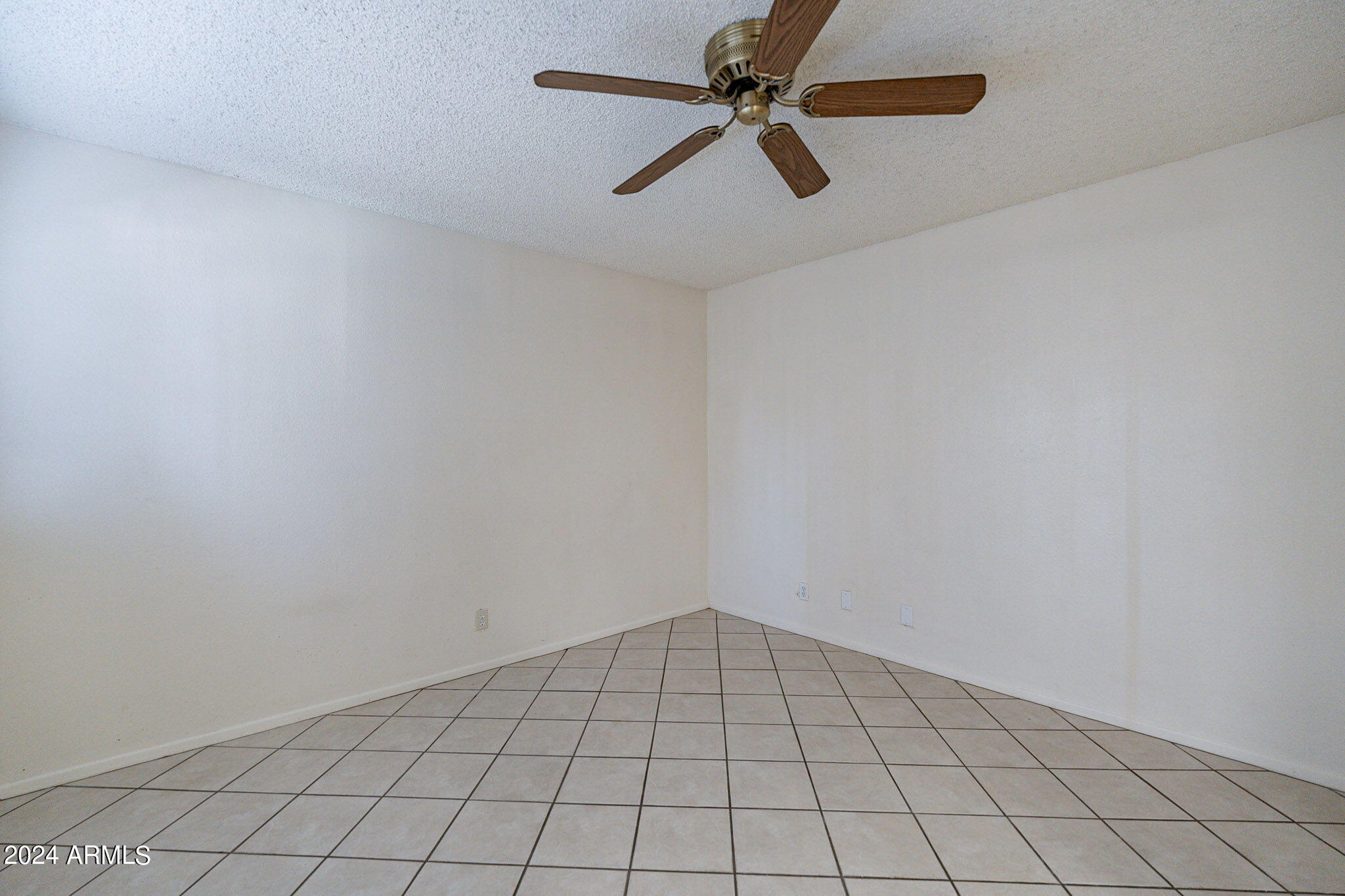 1730 W EMELITA Avenue, 2014