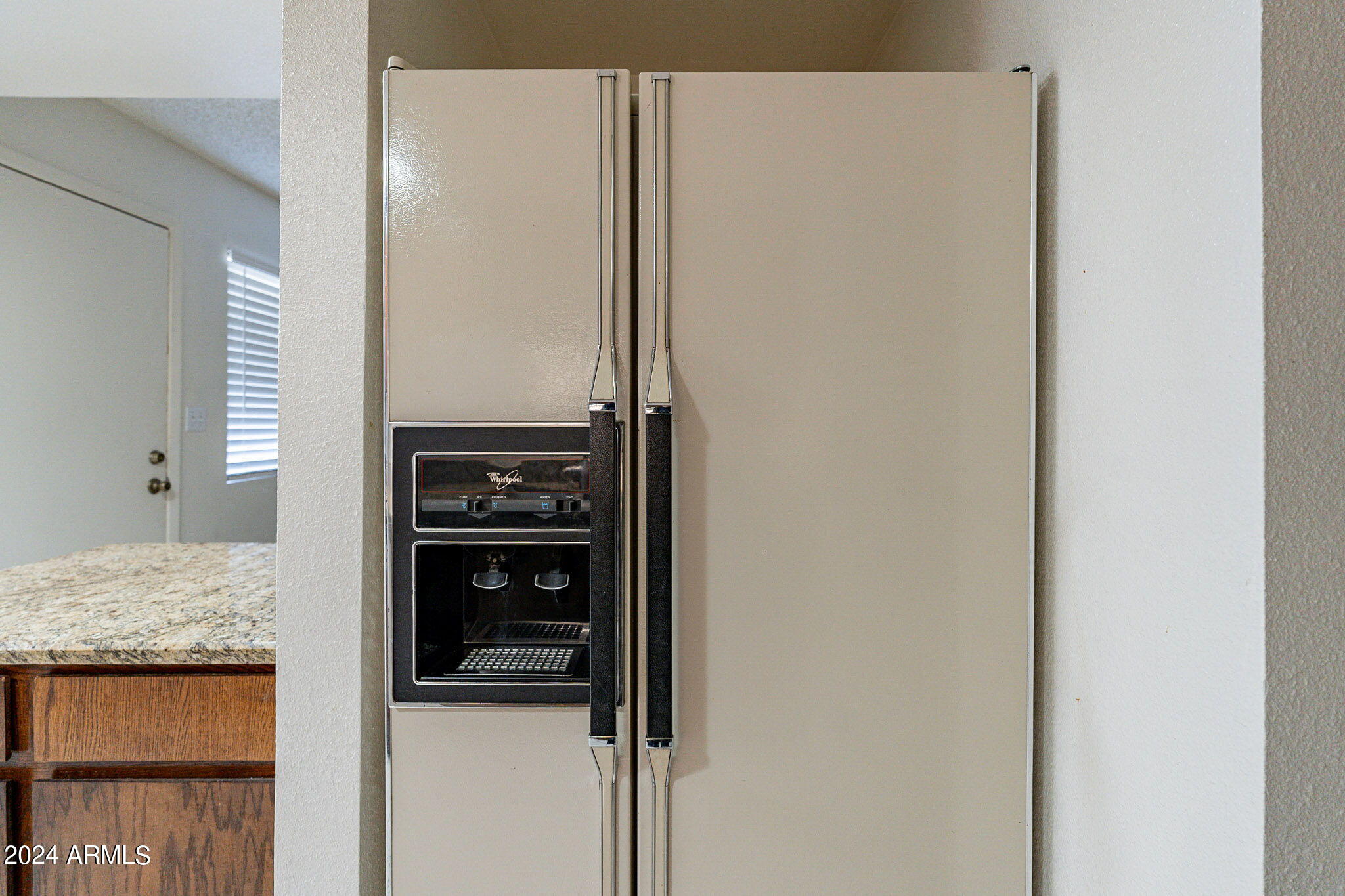 1730 W EMELITA Avenue, 2014