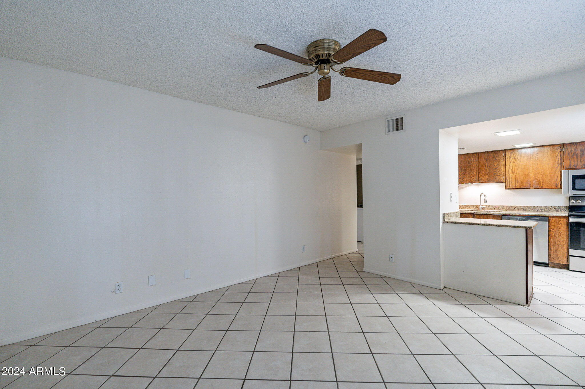 1730 W EMELITA Avenue, 2014