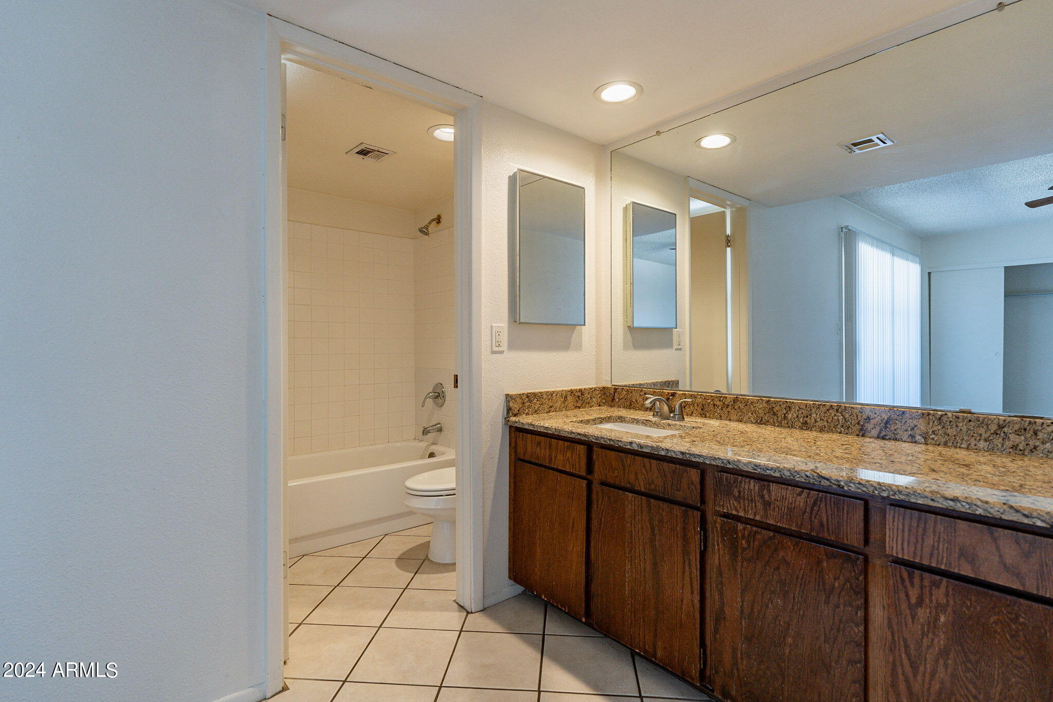 1730 W EMELITA Avenue, 2014