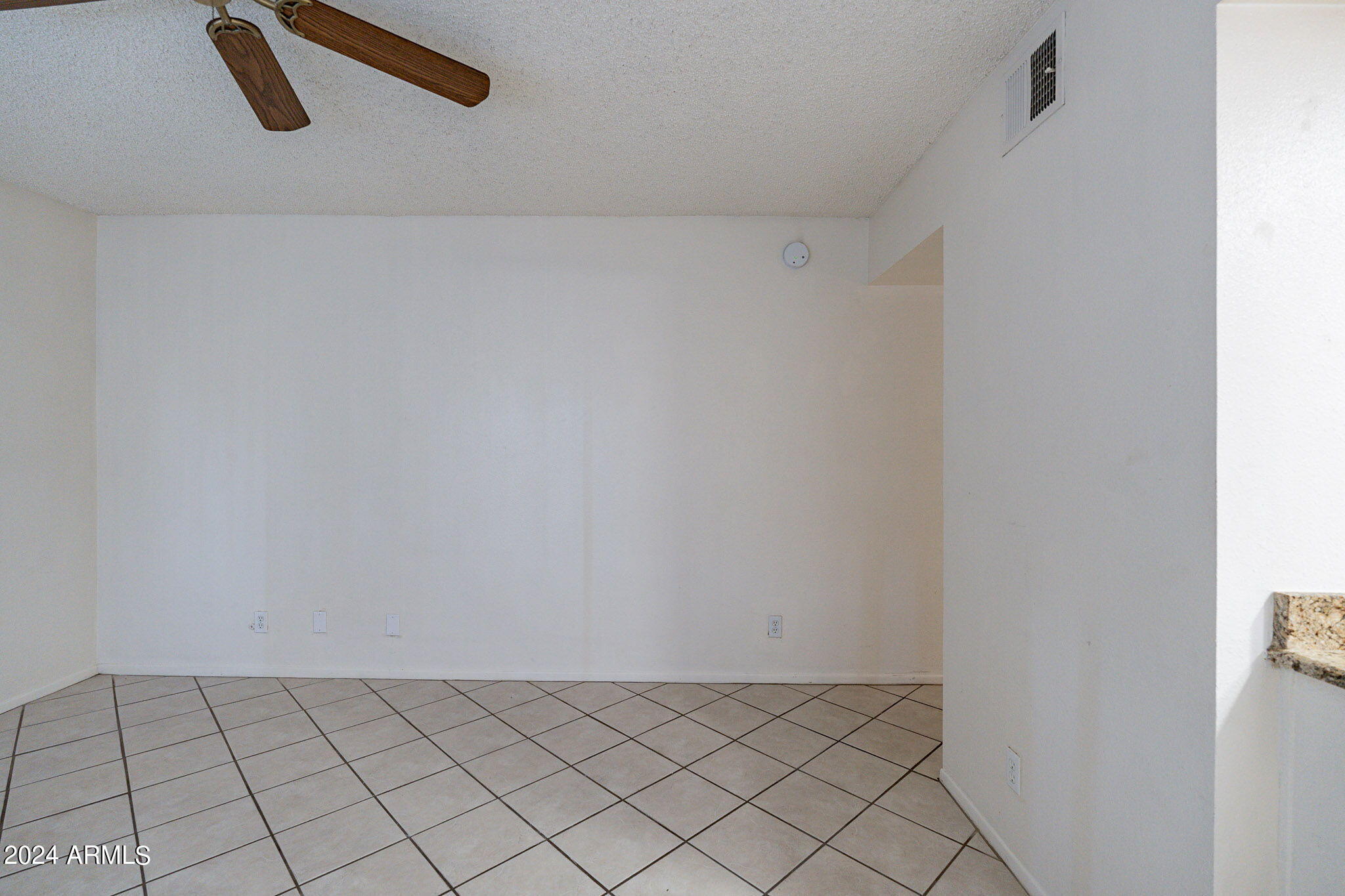 1730 W EMELITA Avenue, 2014