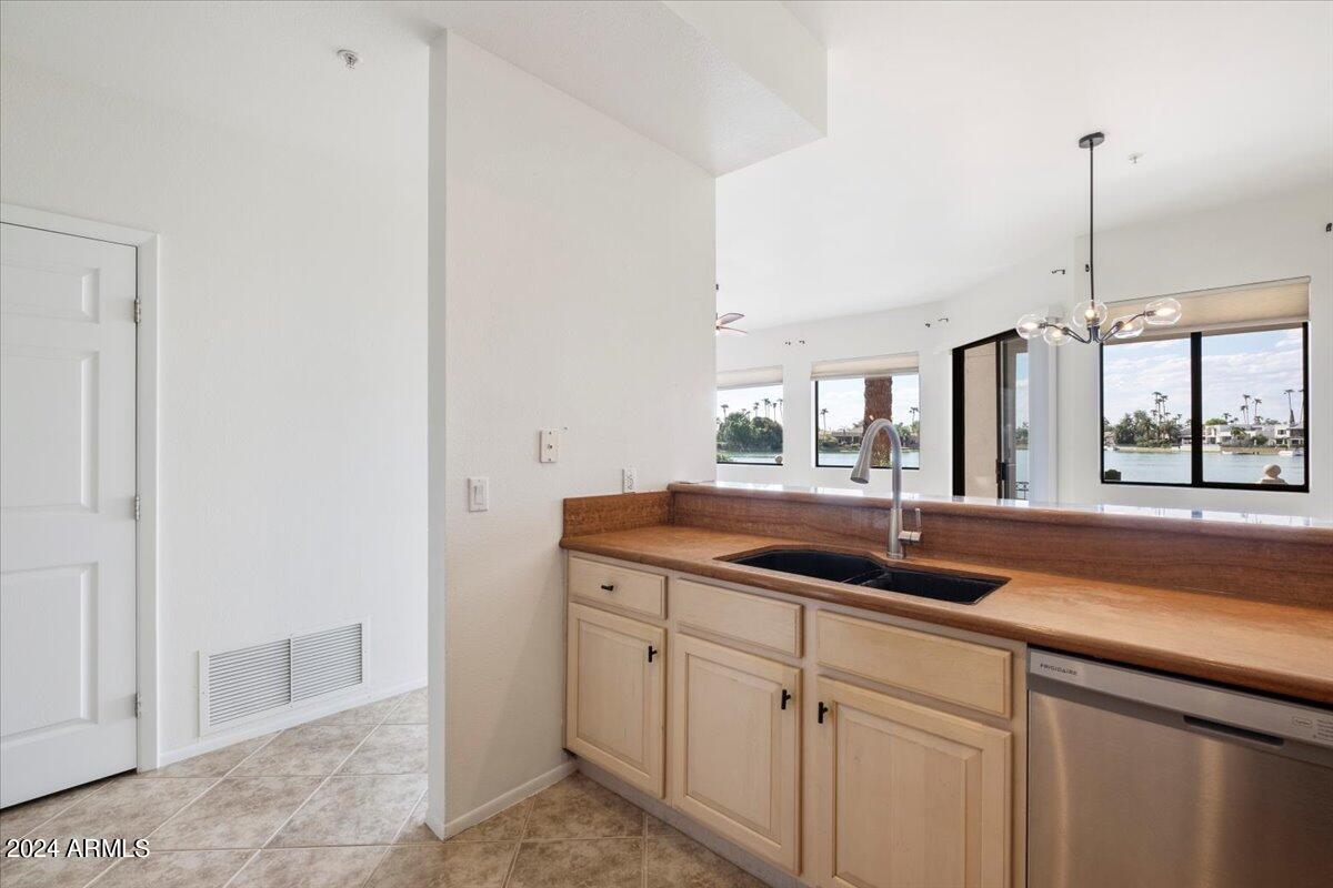 8270 N HAYDEN Road # 1010