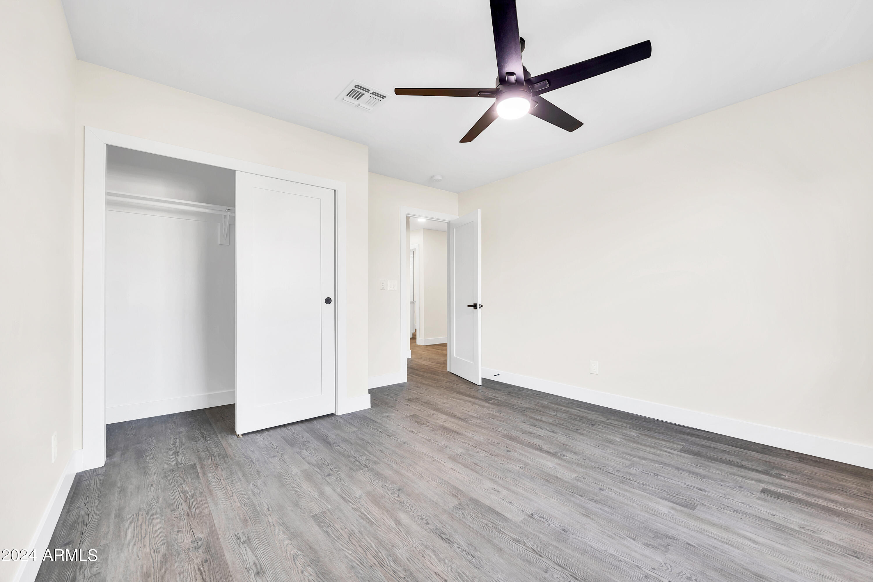 2828 N 71ST Place