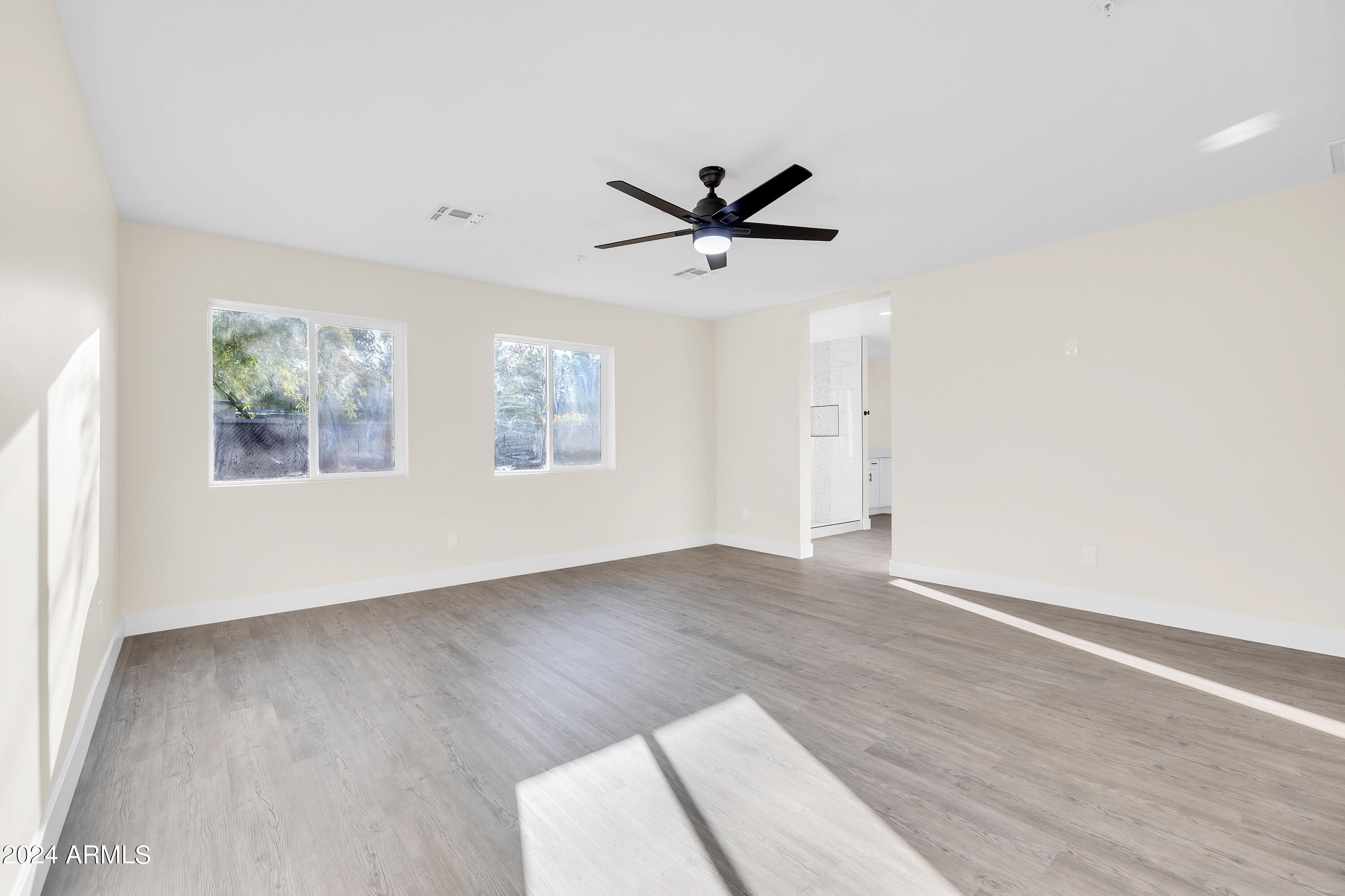 2828 N 71ST Place