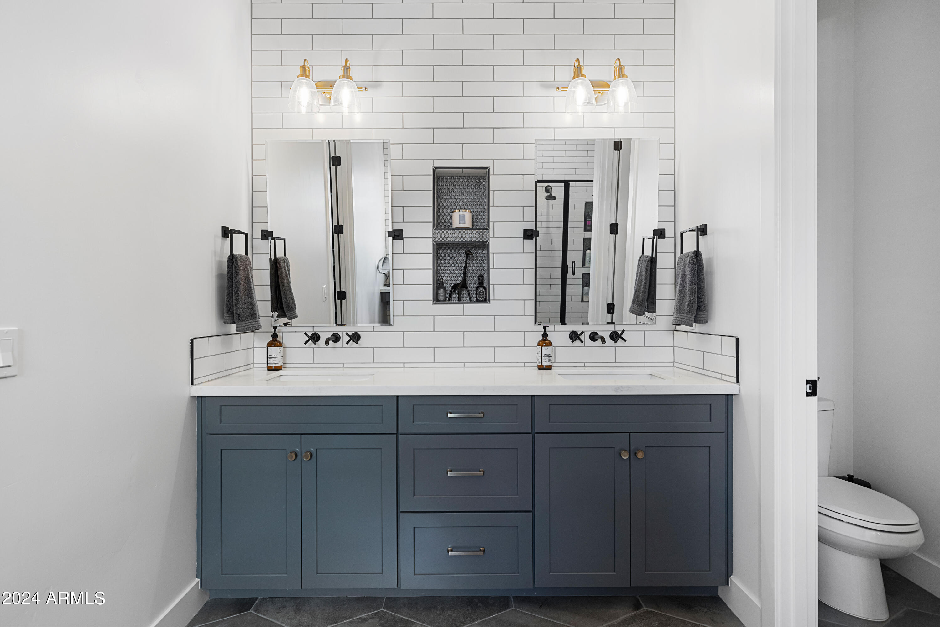 20319 E ORCHARD Lane