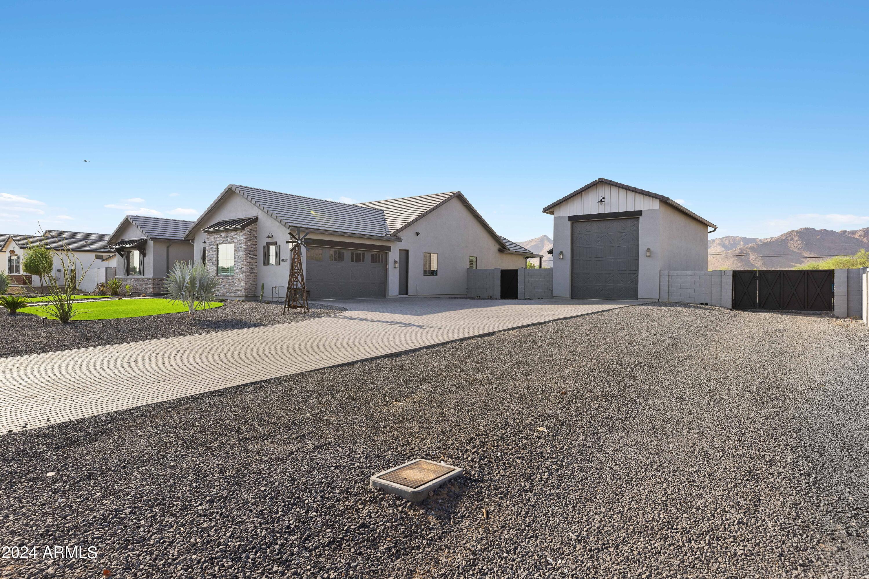 20319 E ORCHARD Lane