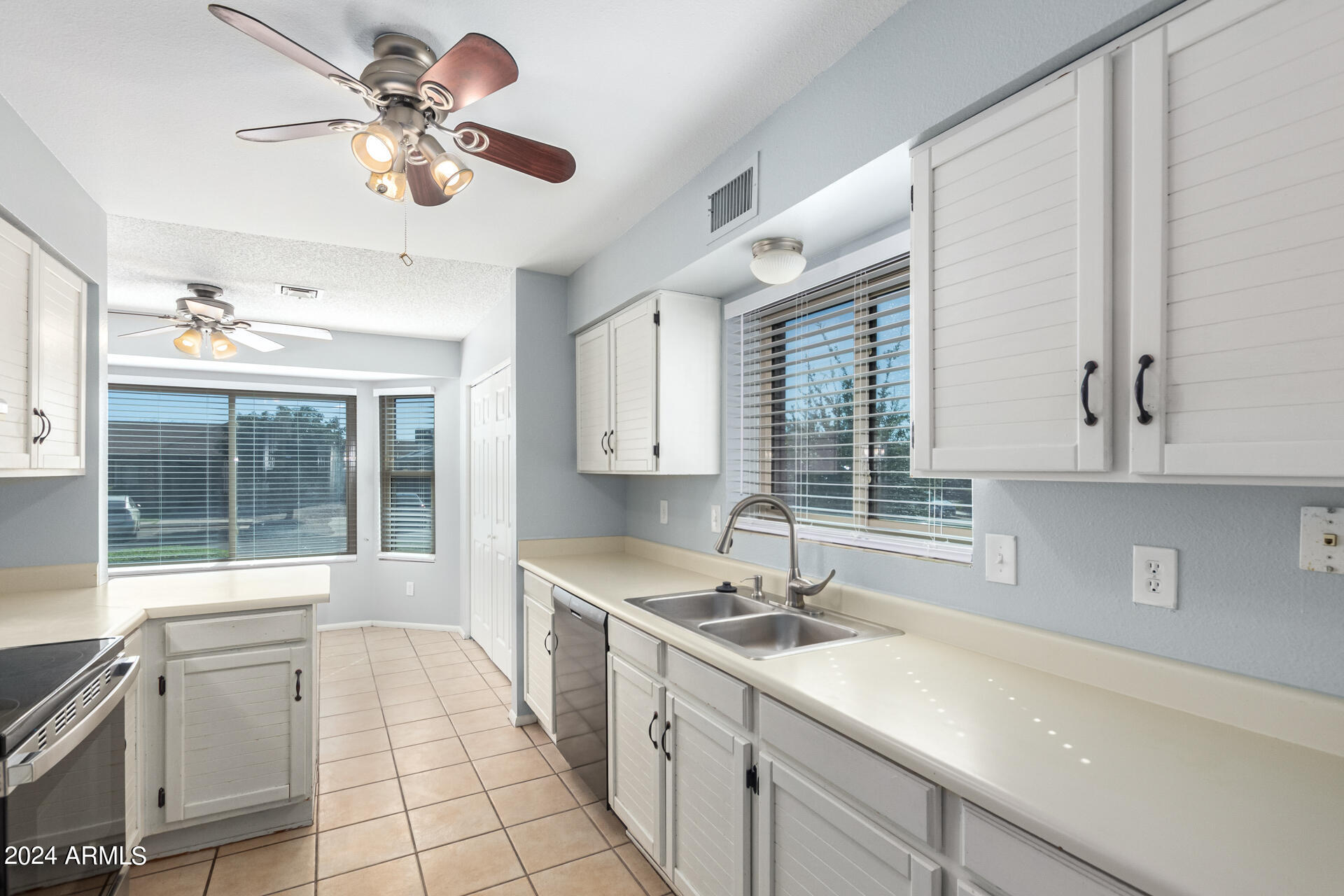 1055 N RECKER Road # 1189