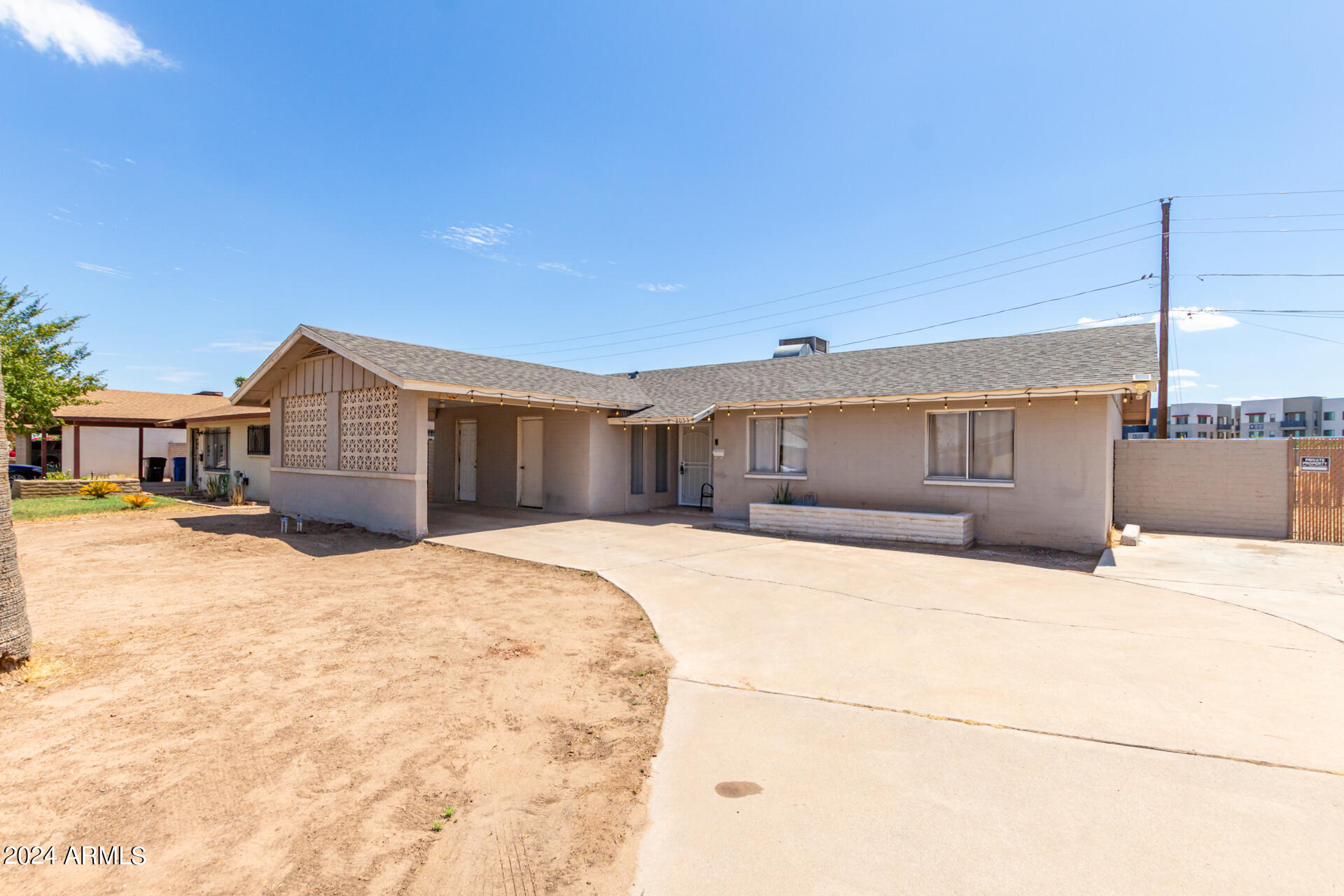 2053 W HIDALGO Avenue