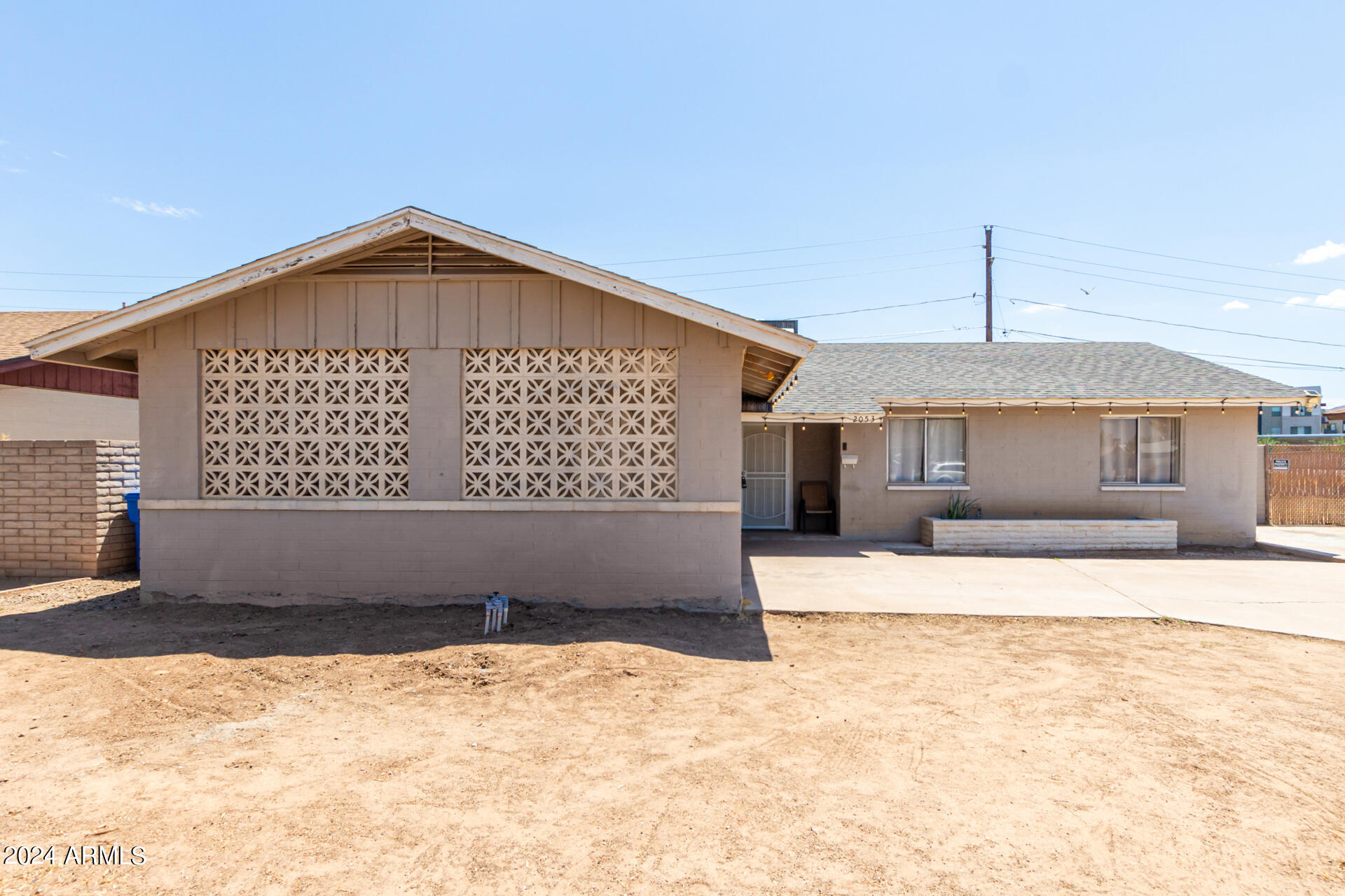 2053 W HIDALGO Avenue