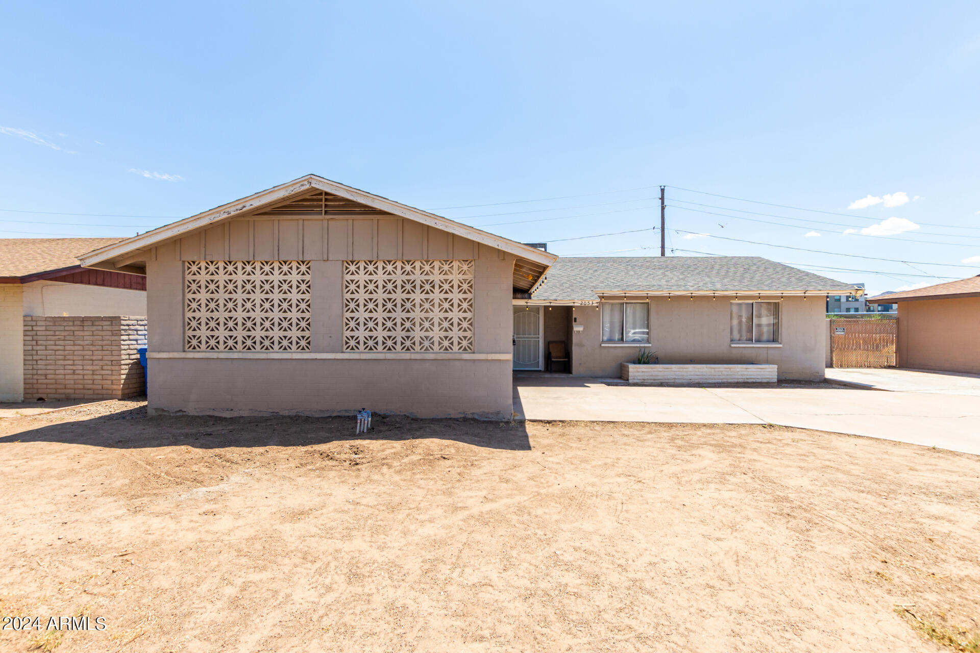 2053 W HIDALGO Avenue