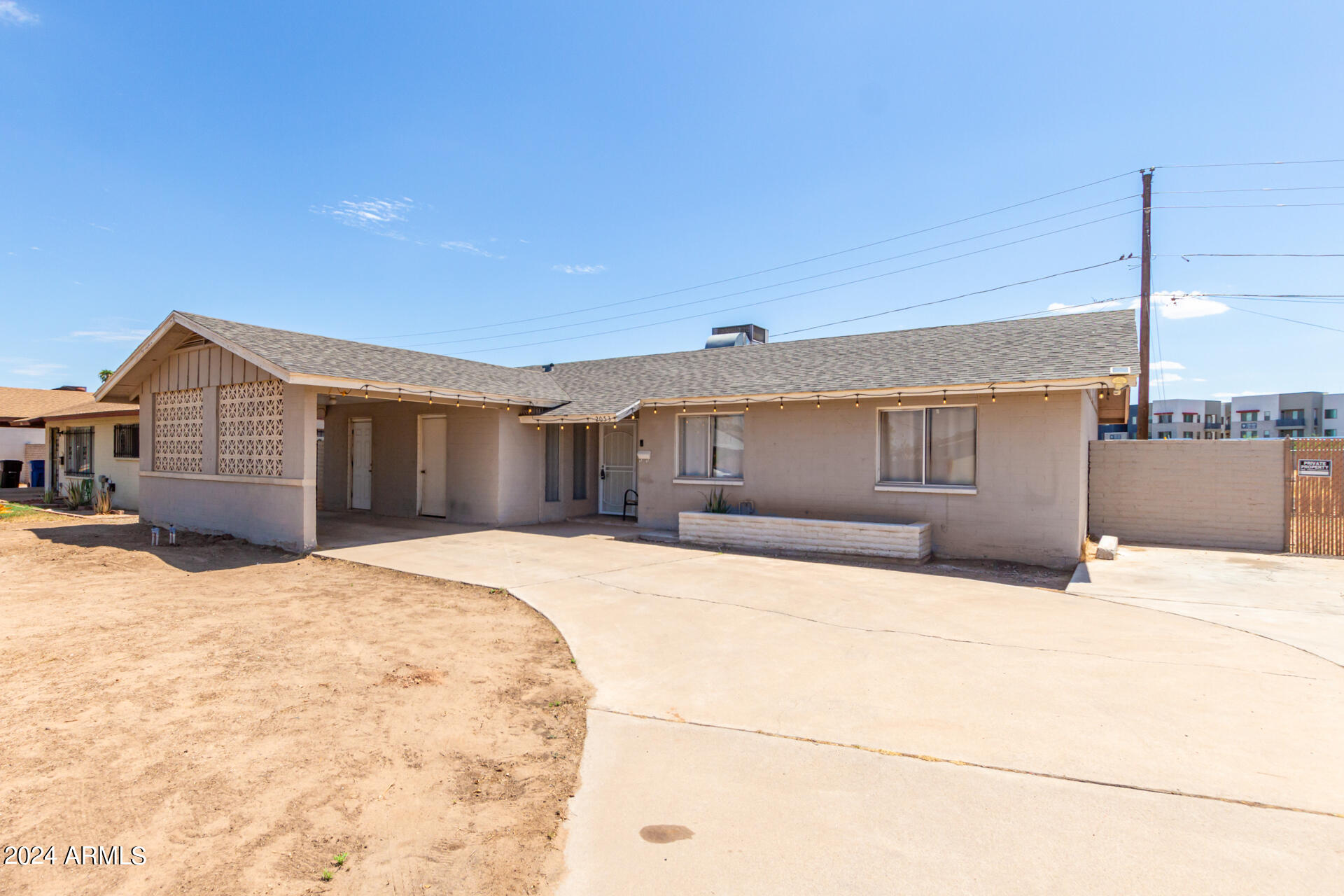 2053 W HIDALGO Avenue