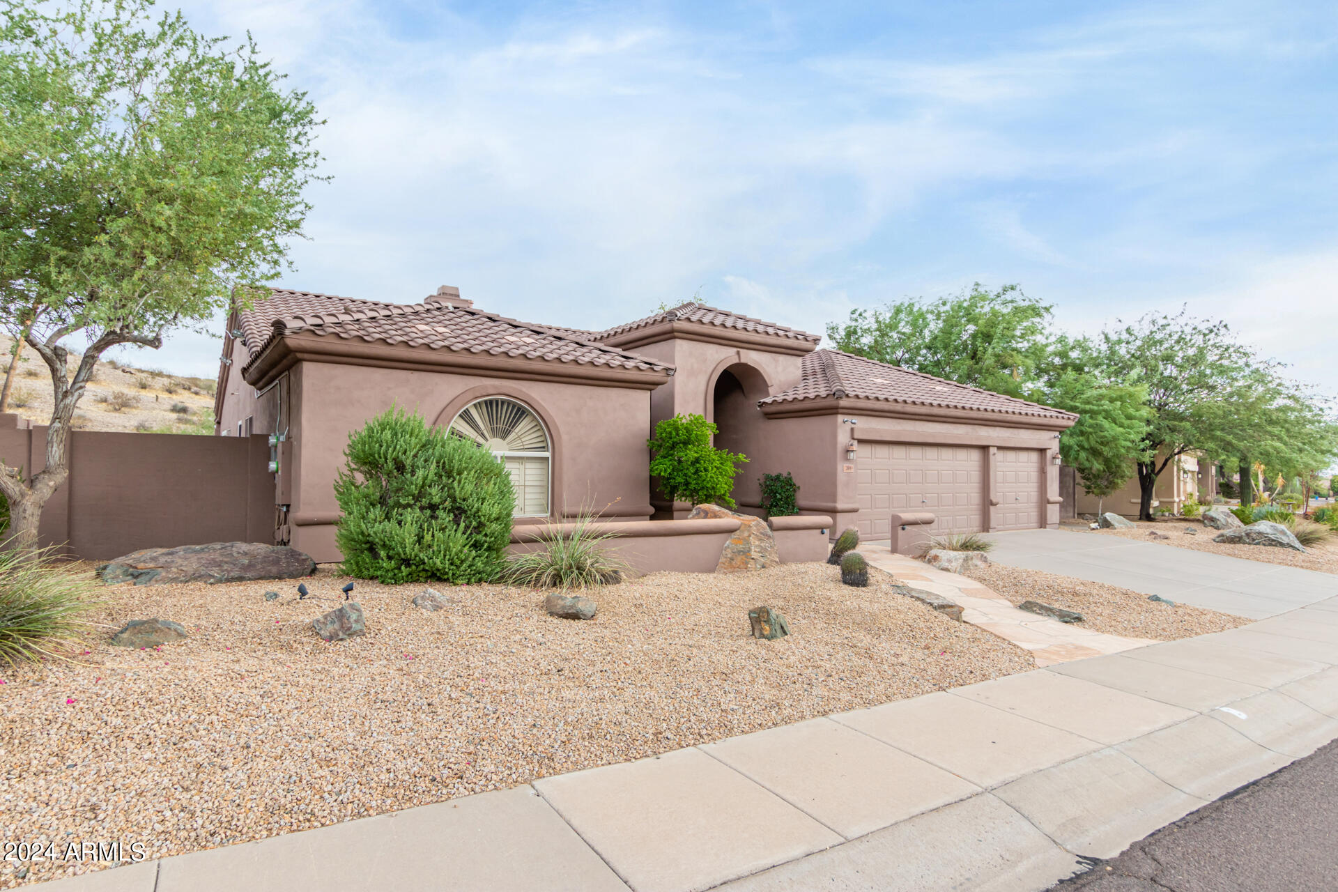 265 W MOUNTAIN SKY Avenue