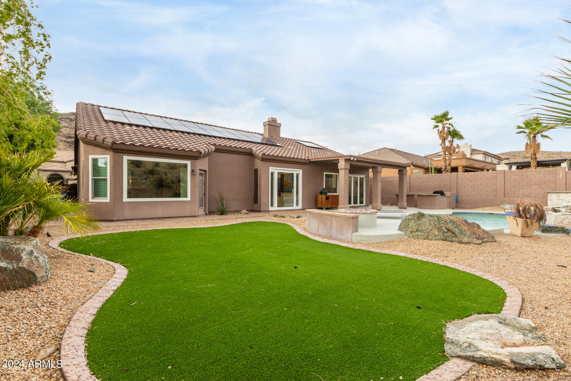 265 W MOUNTAIN SKY Avenue