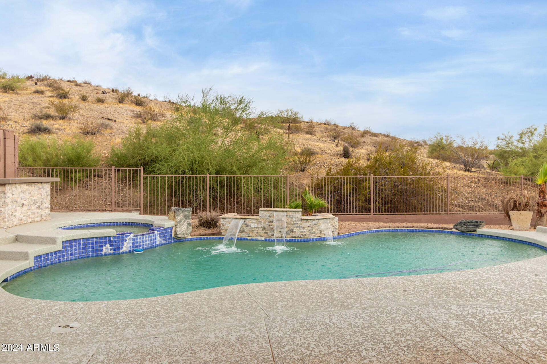 265 W MOUNTAIN SKY Avenue
