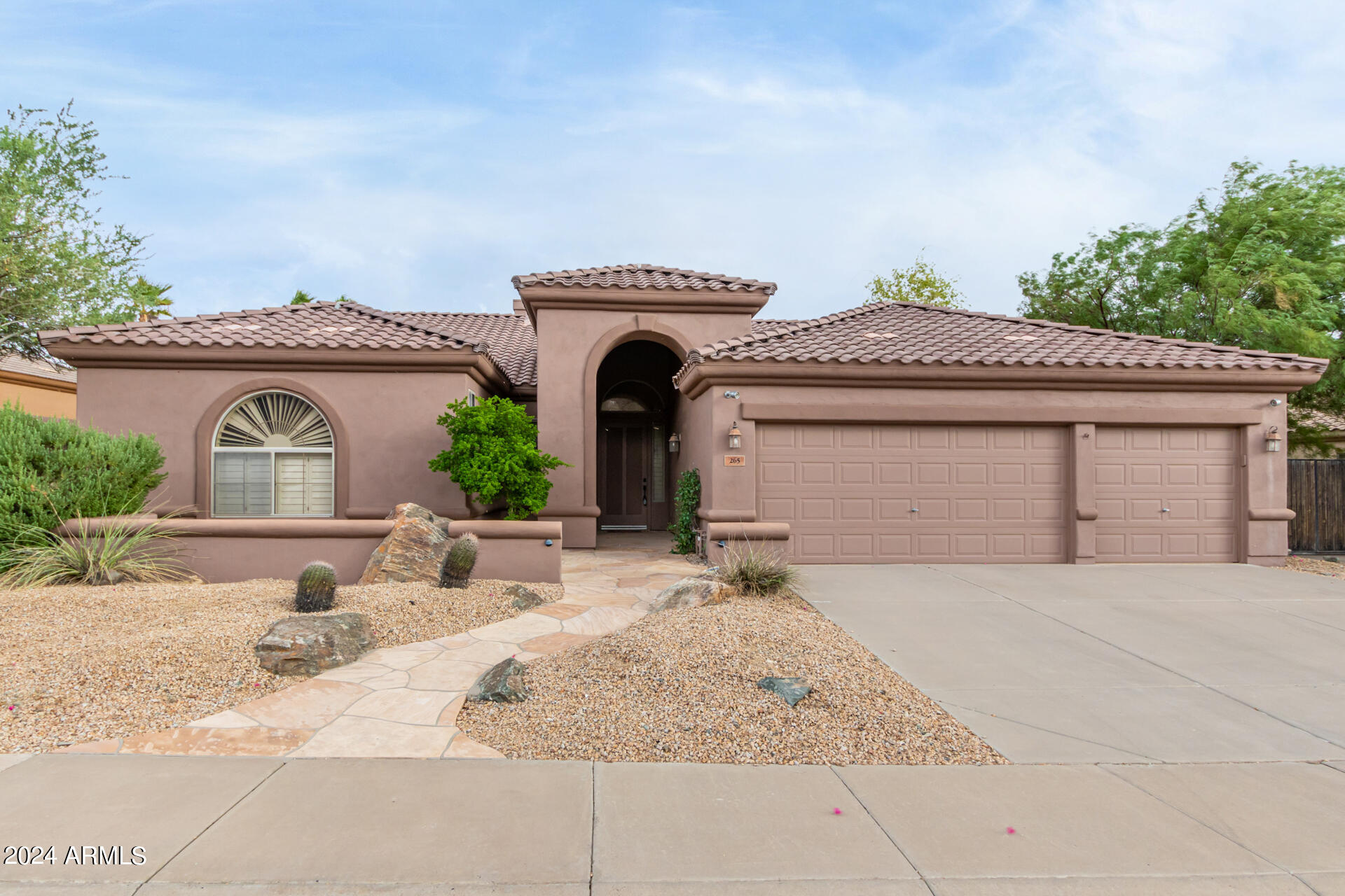 265 W MOUNTAIN SKY Avenue
