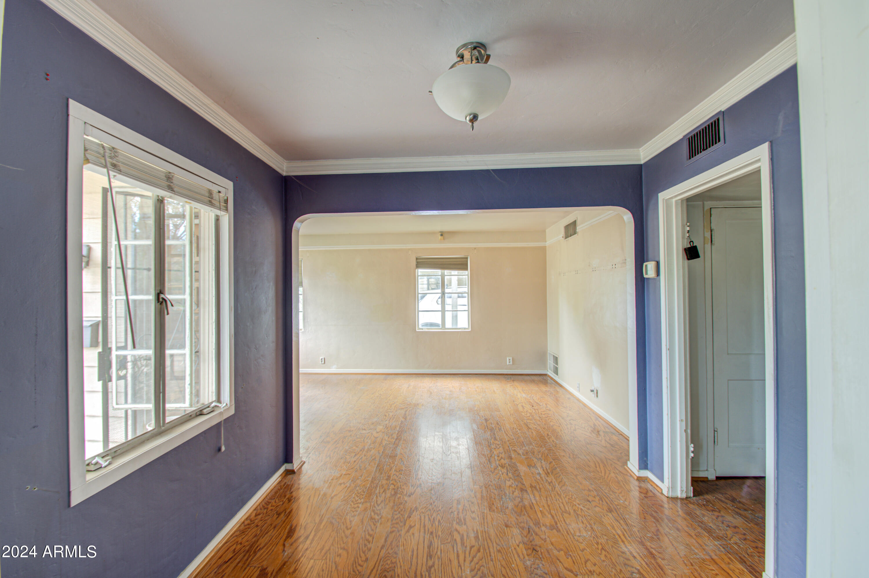 1114 W HEATHERBRAE Drive