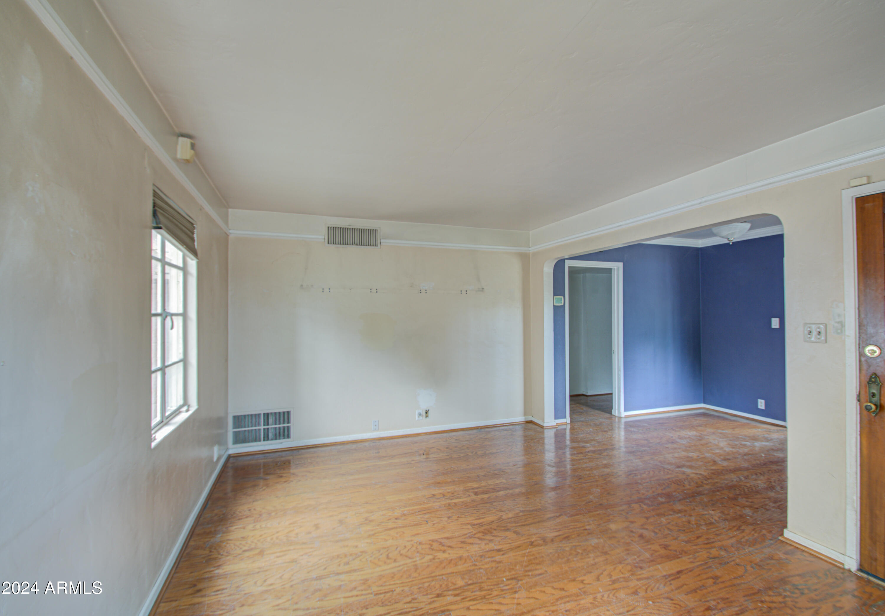 1114 W HEATHERBRAE Drive