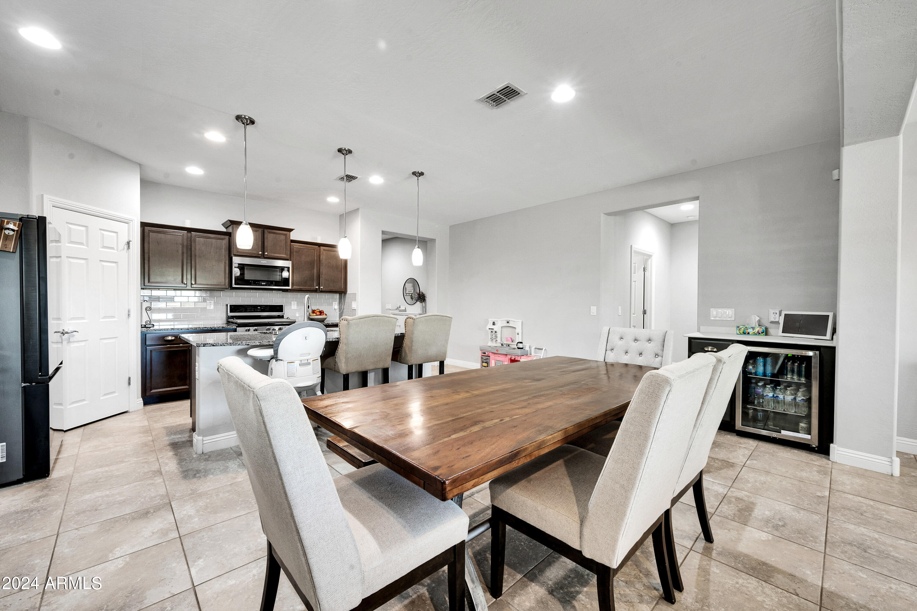 10825 E TRIPOLI Avenue