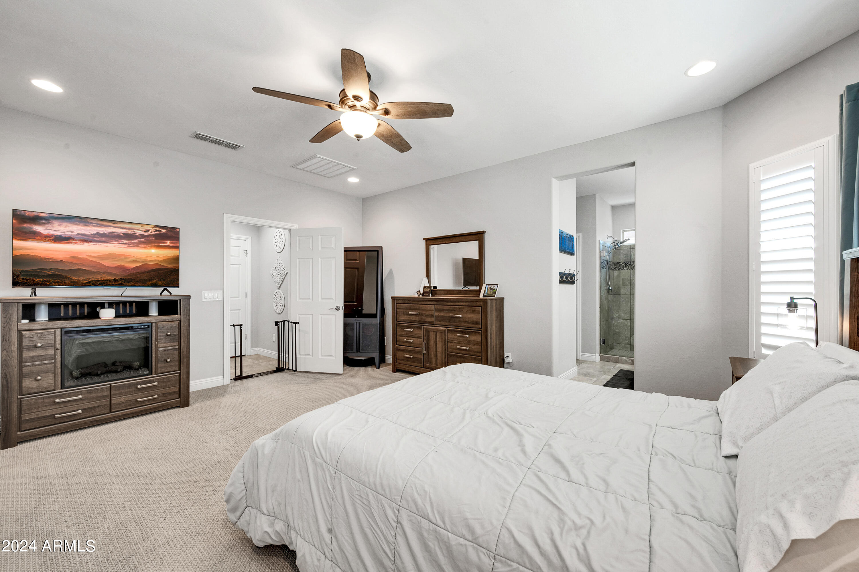 10825 E TRIPOLI Avenue