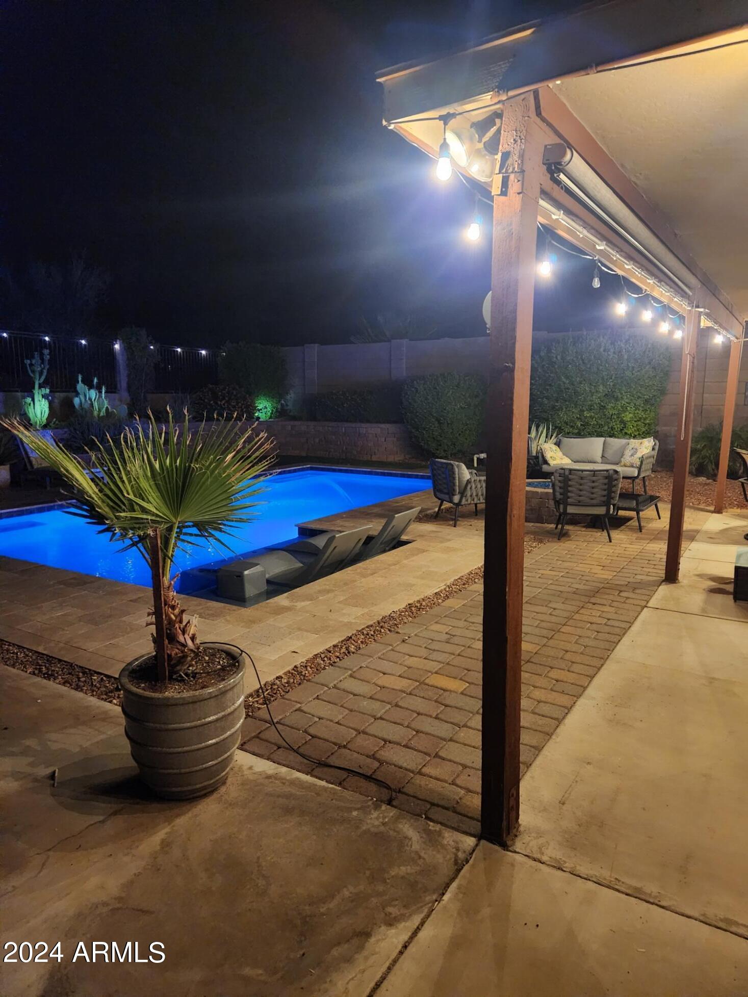 2112 E CIELO GRANDE Avenue