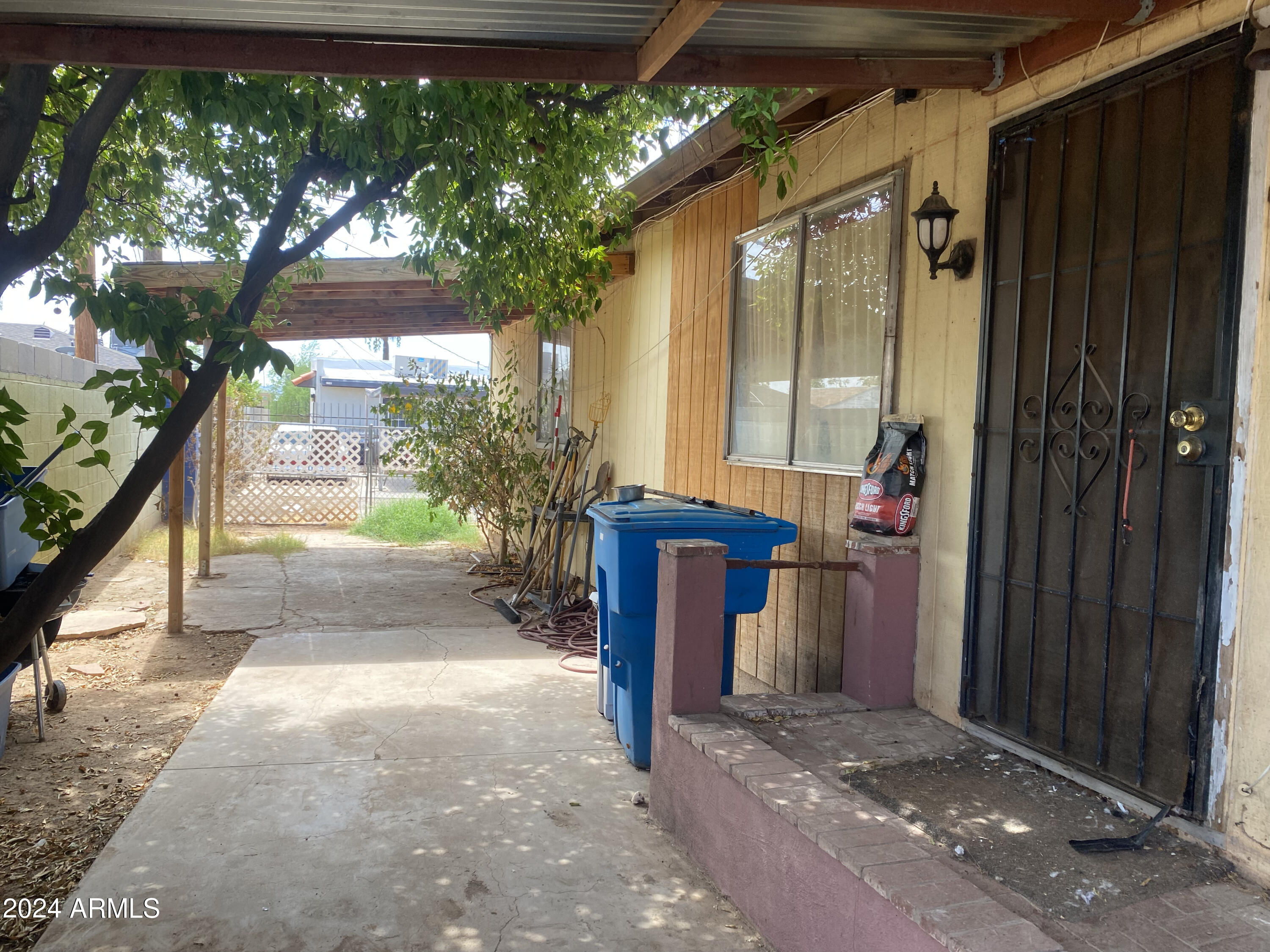 1509 E WILLETTA Street