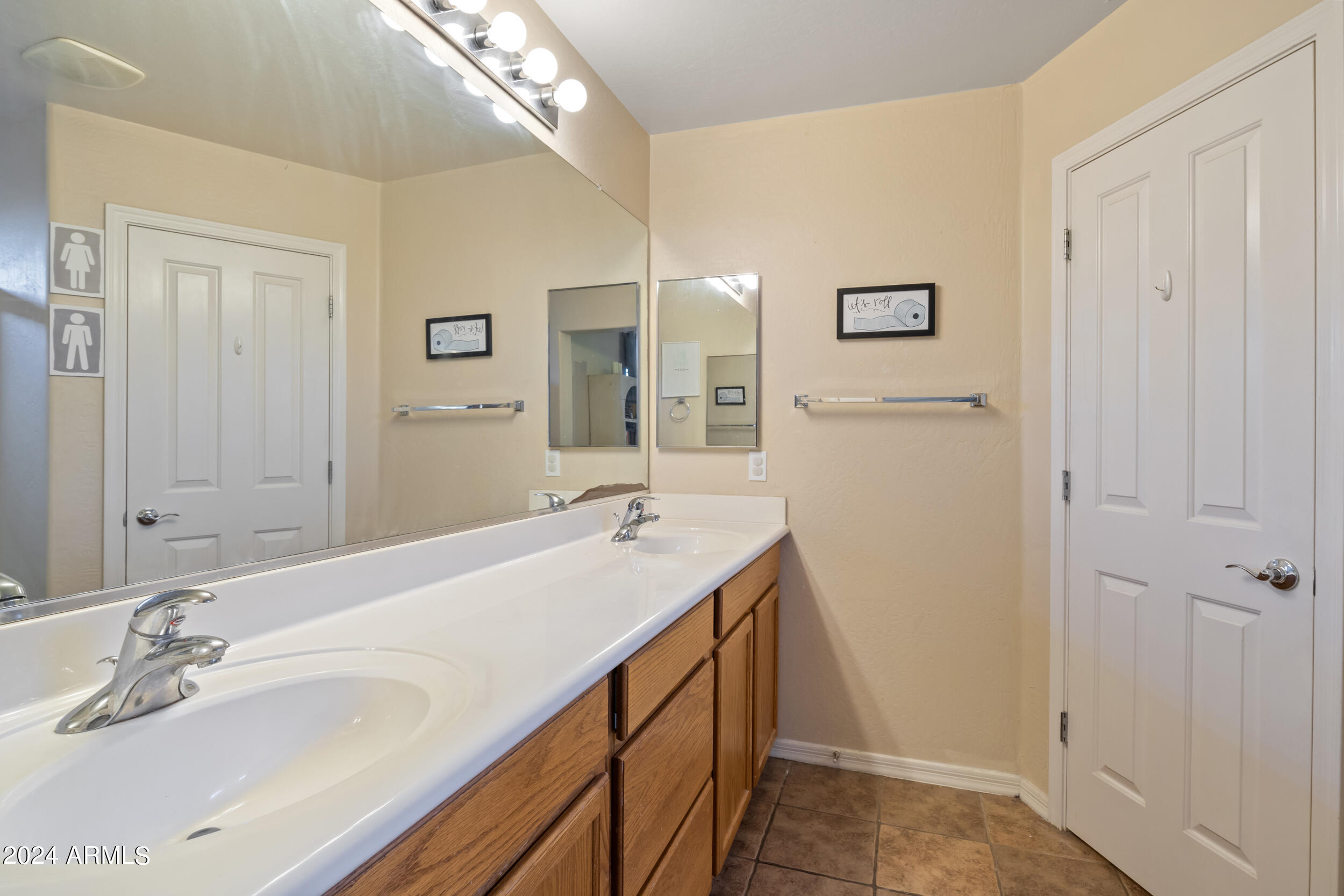 17405 W MANDALAY Lane