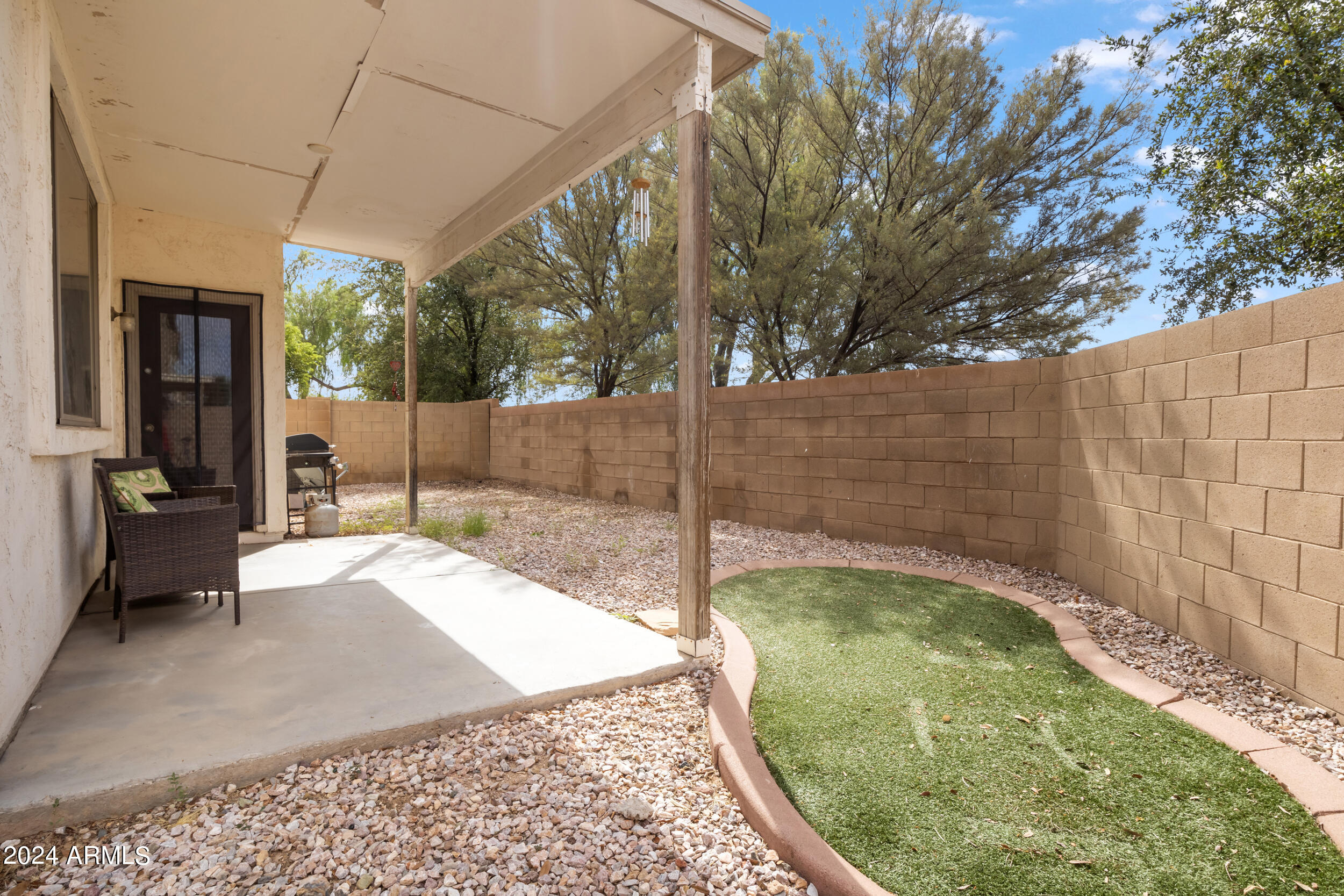 17405 W MANDALAY Lane