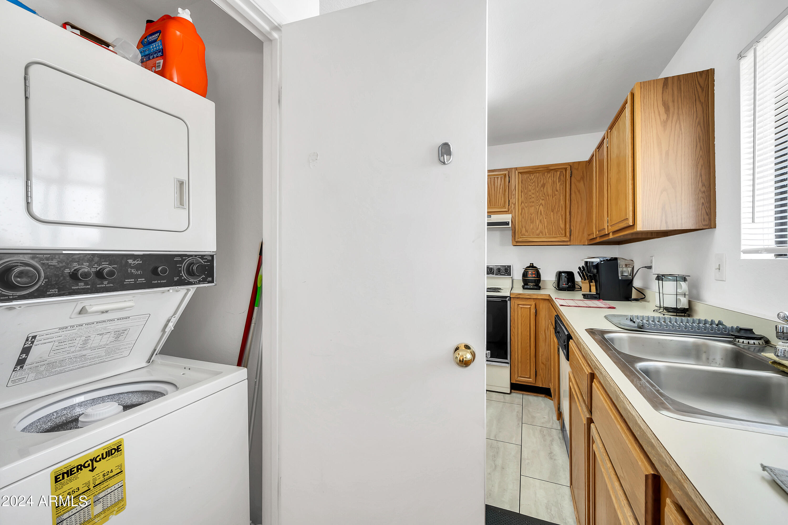 5518 E LINDSTROM Lane # 2022
