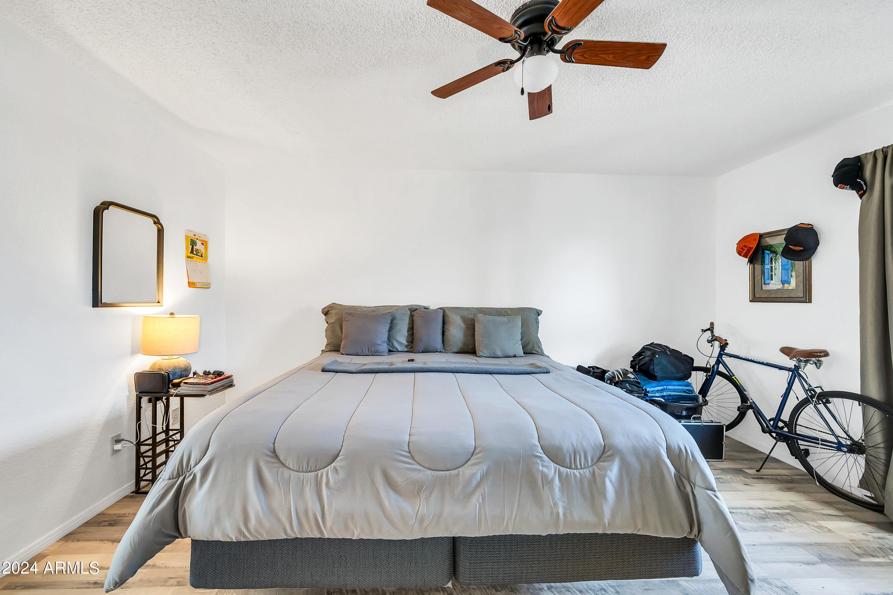 5518 E LINDSTROM Lane # 2022